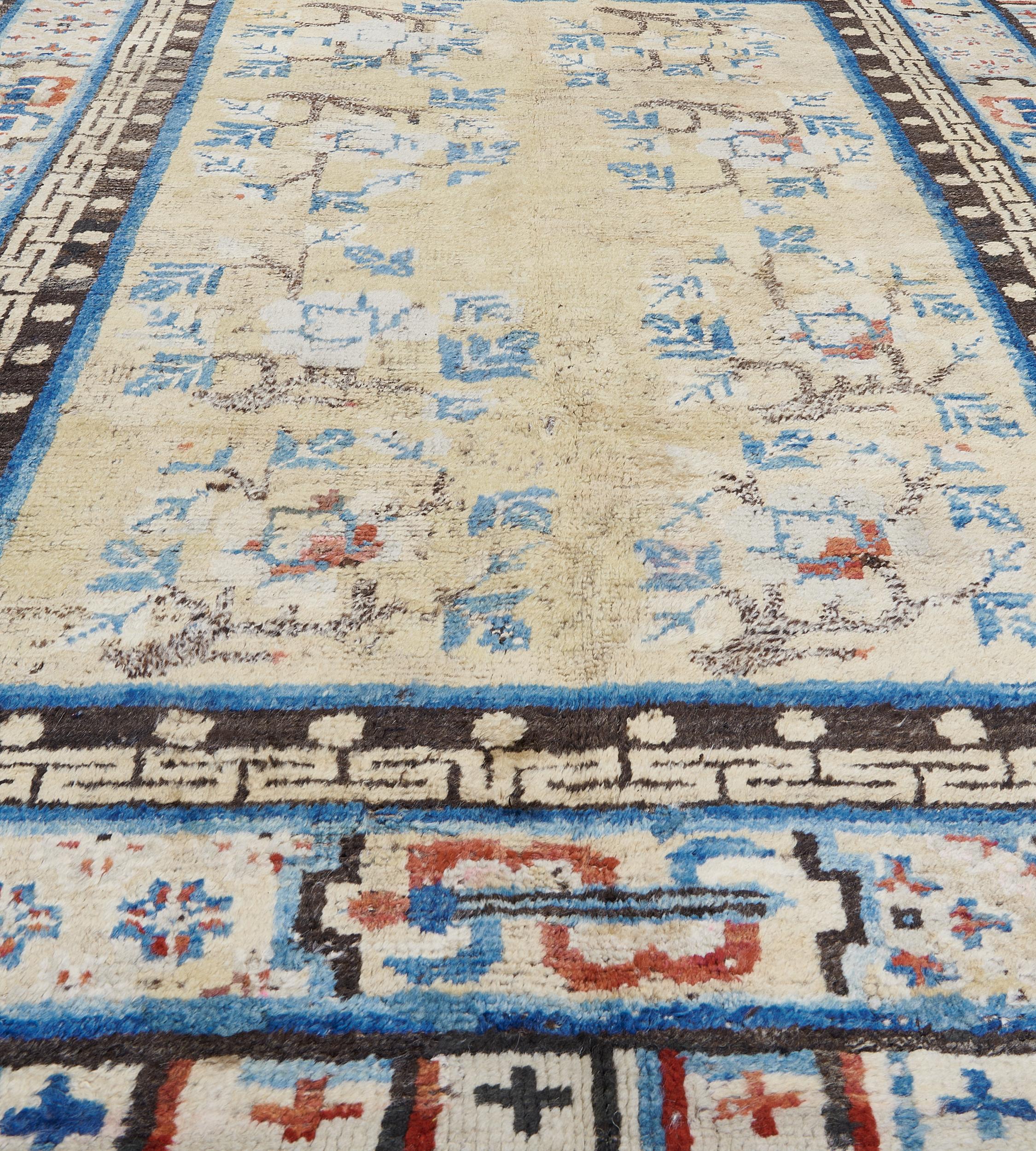 Wool Late 19th Century Traditional Handwoven Chinese Deco Rug