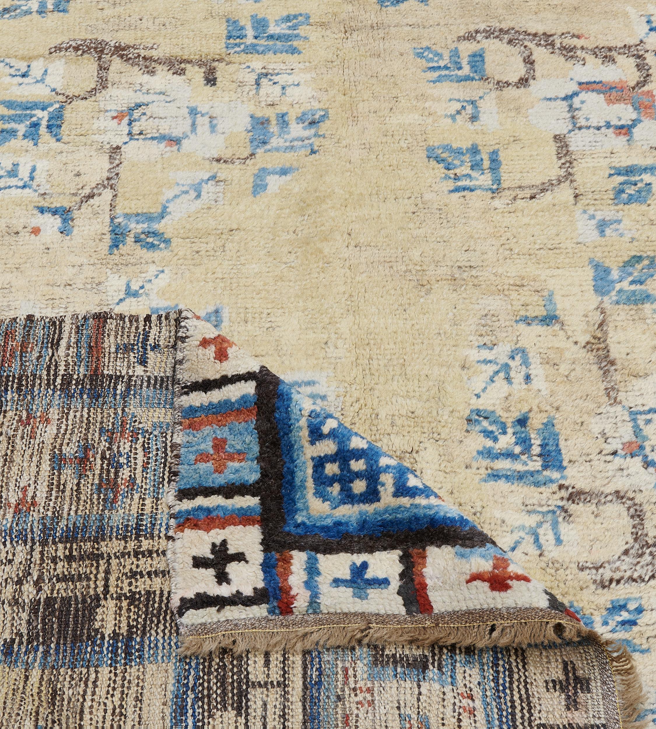 Late 19th Century Traditional Handwoven Chinese Deco Rug 1