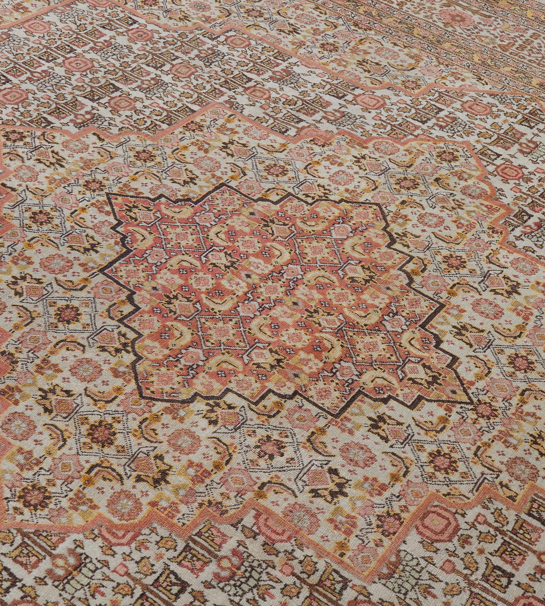 Late 19th Century Traditional Wool Handwoven Persian Tabriz Rug For Sale 2