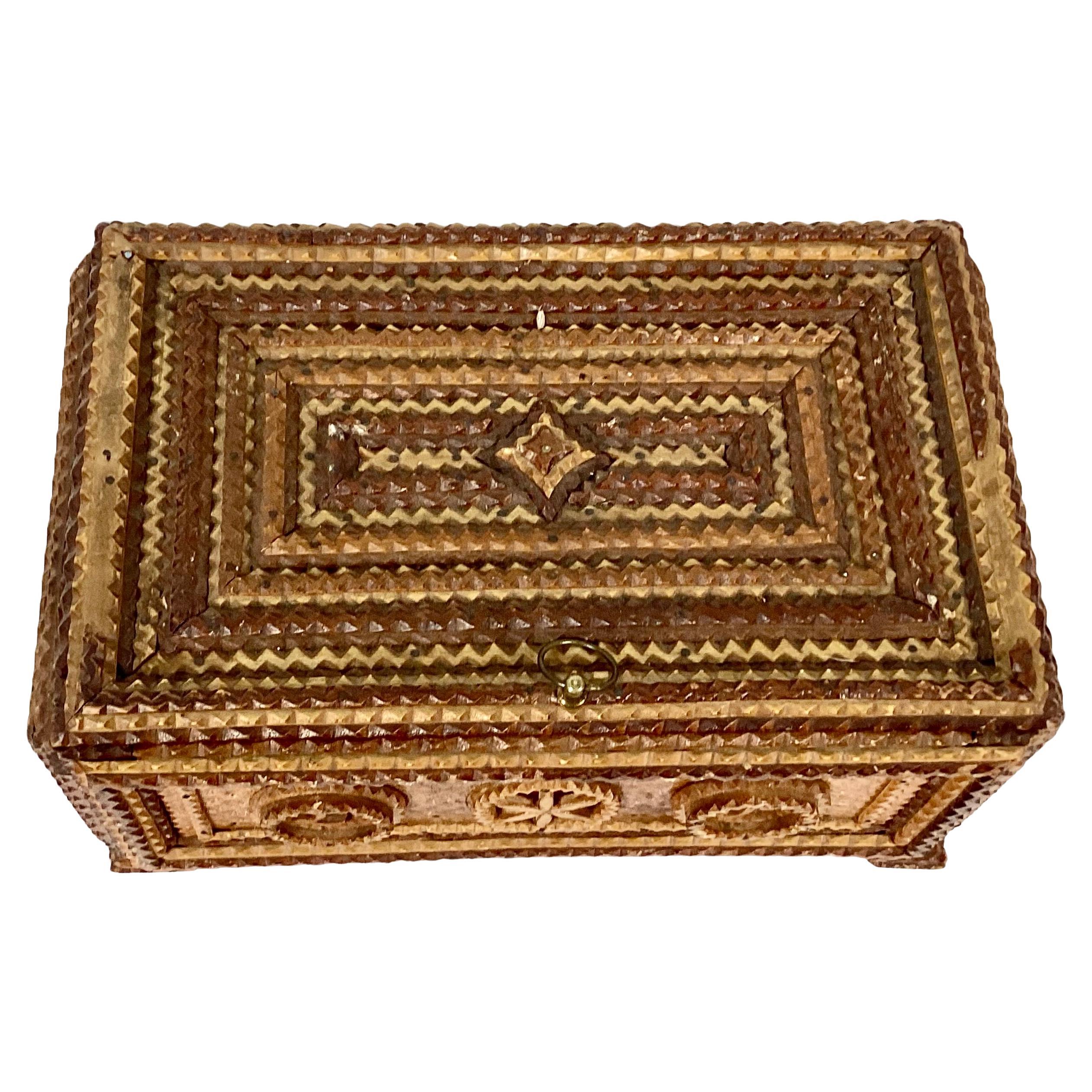 Late 19th Century Tramp Art Box In Good Condition For Sale In Bradenton, FL