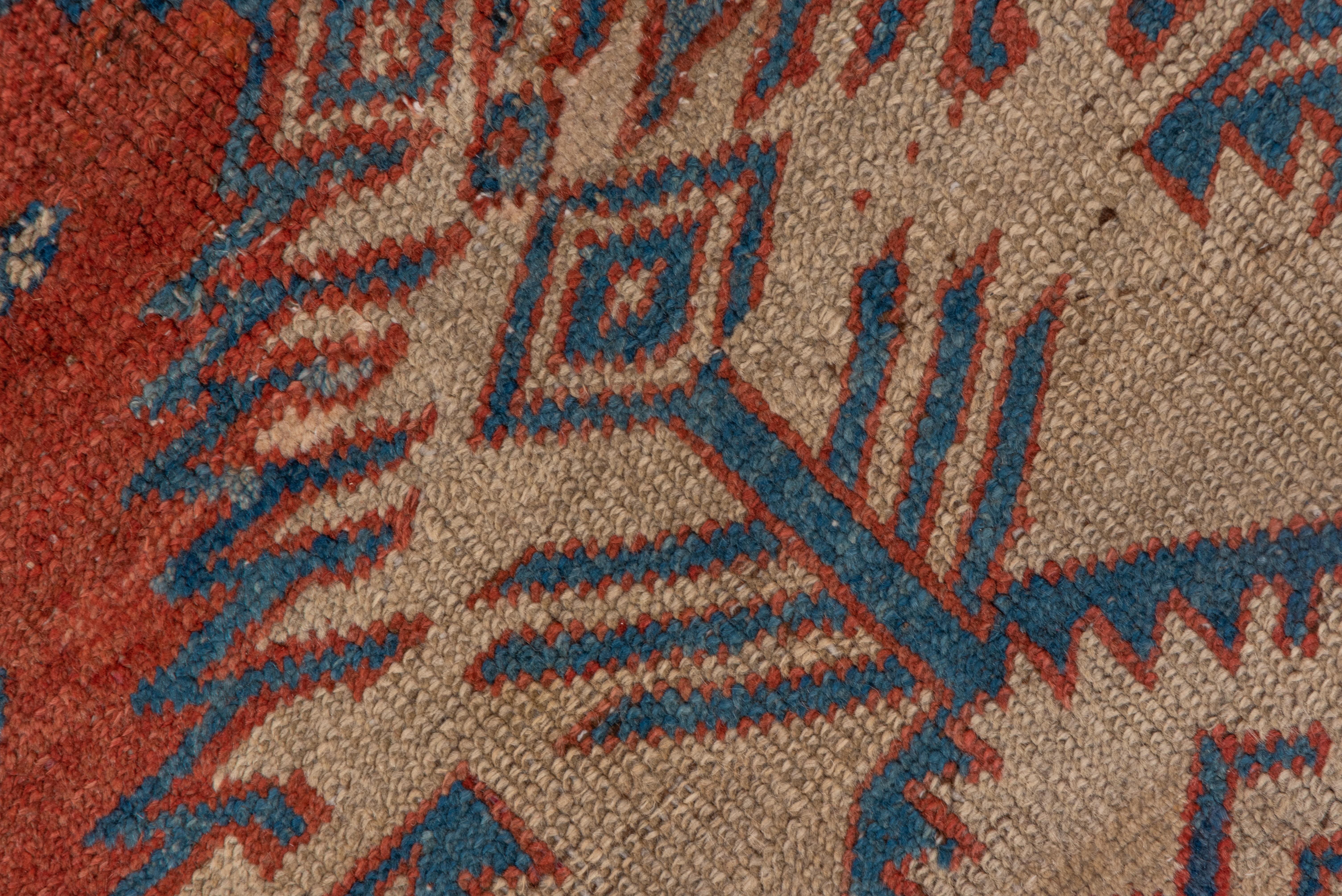 Late 19th Century Tribal Antique Heriz Serapi Carpet In Good Condition For Sale In New York, NY