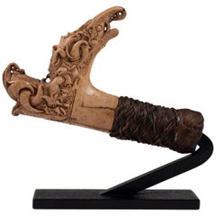 Mandau-Schwertgriff aus Knochen des späten 19. Jahrhunderts:: Borneo:: Indonesien