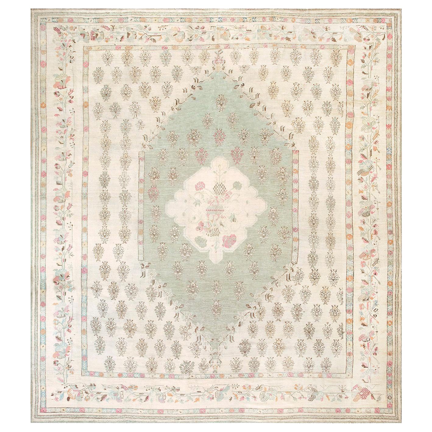 Türkischer Oushak Ghiordes-Teppich des späten 19. Jahrhunderts ( 13'' x 14''6 - 396 x 442 cm) im Angebot
