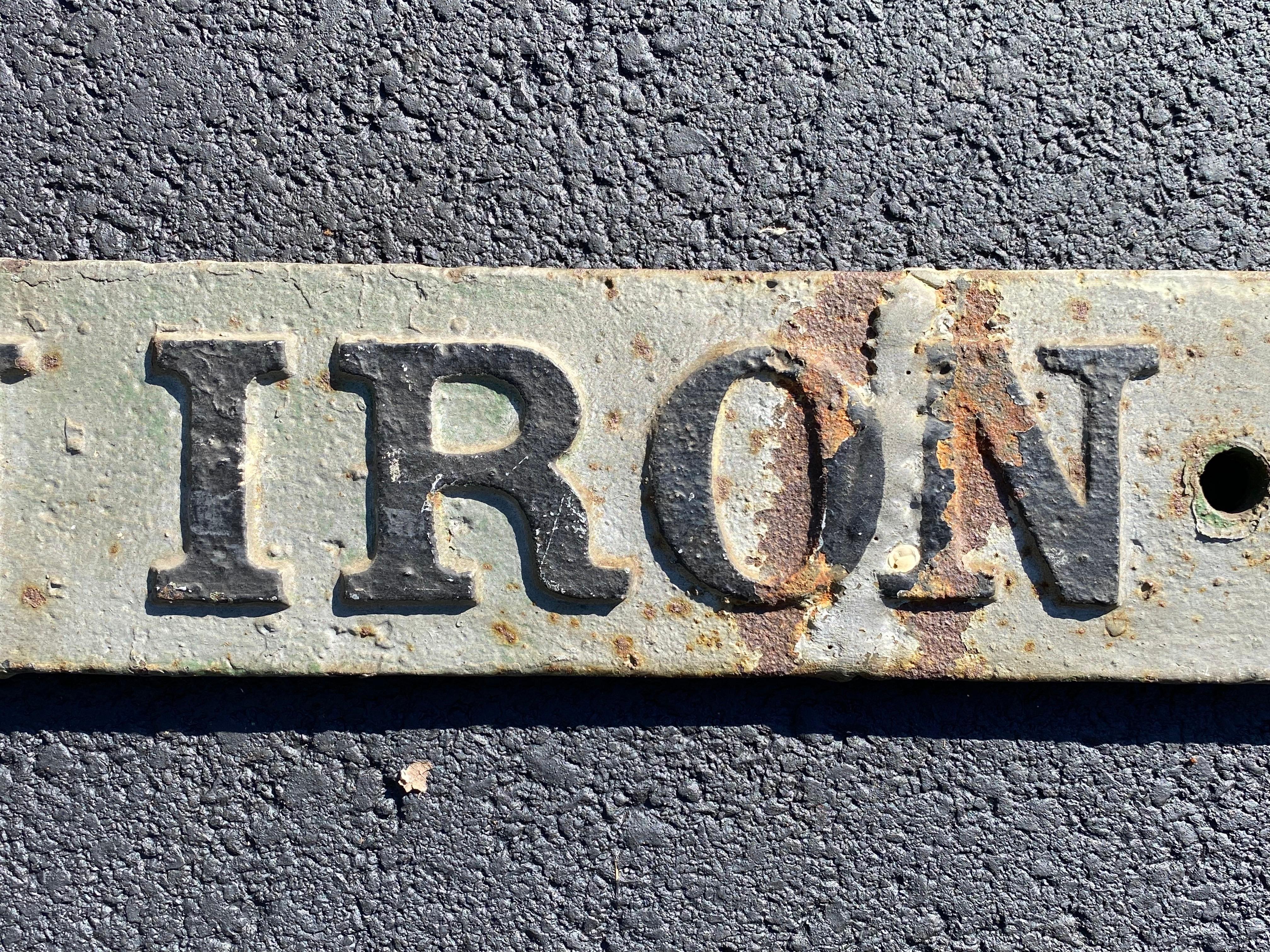 Fin du 19ème siècle UNION IRON WORKS Eerie, Pennsylvanie Enseigne en fonte Folk Art en vente 3