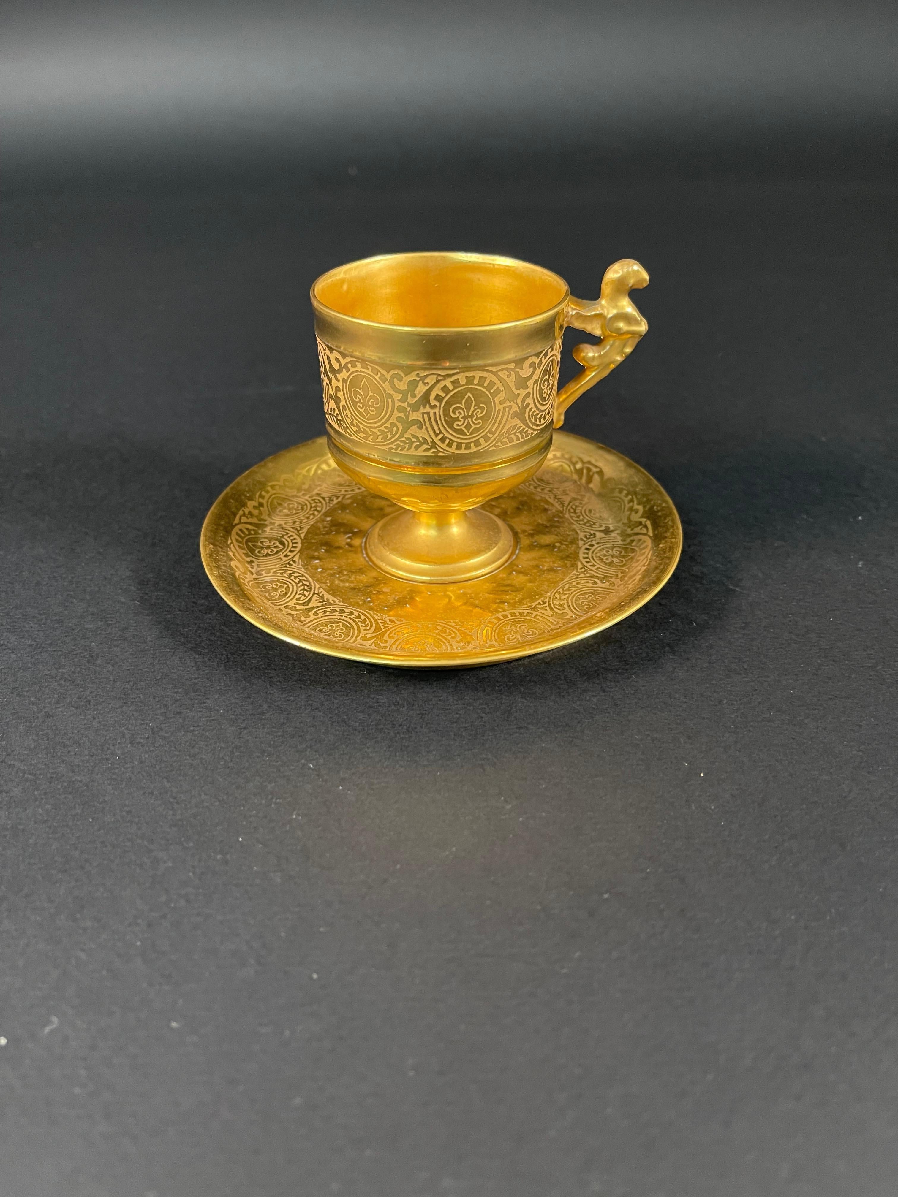 Vergoldetes venezianisches Porzellan, signiert Ende 19. im Angebot 3