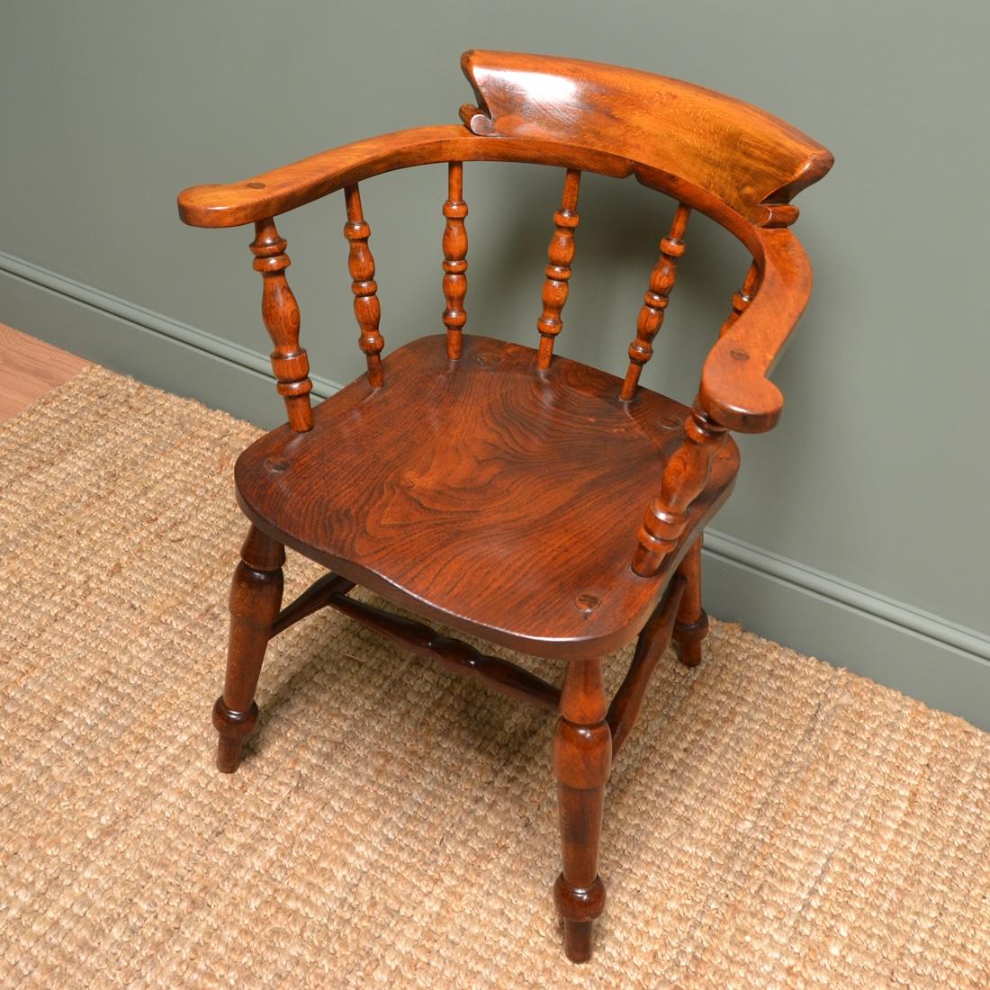Late 19th Century Victorian Figured Elm Smokers Bow Antique Carver Chair For Sale 1