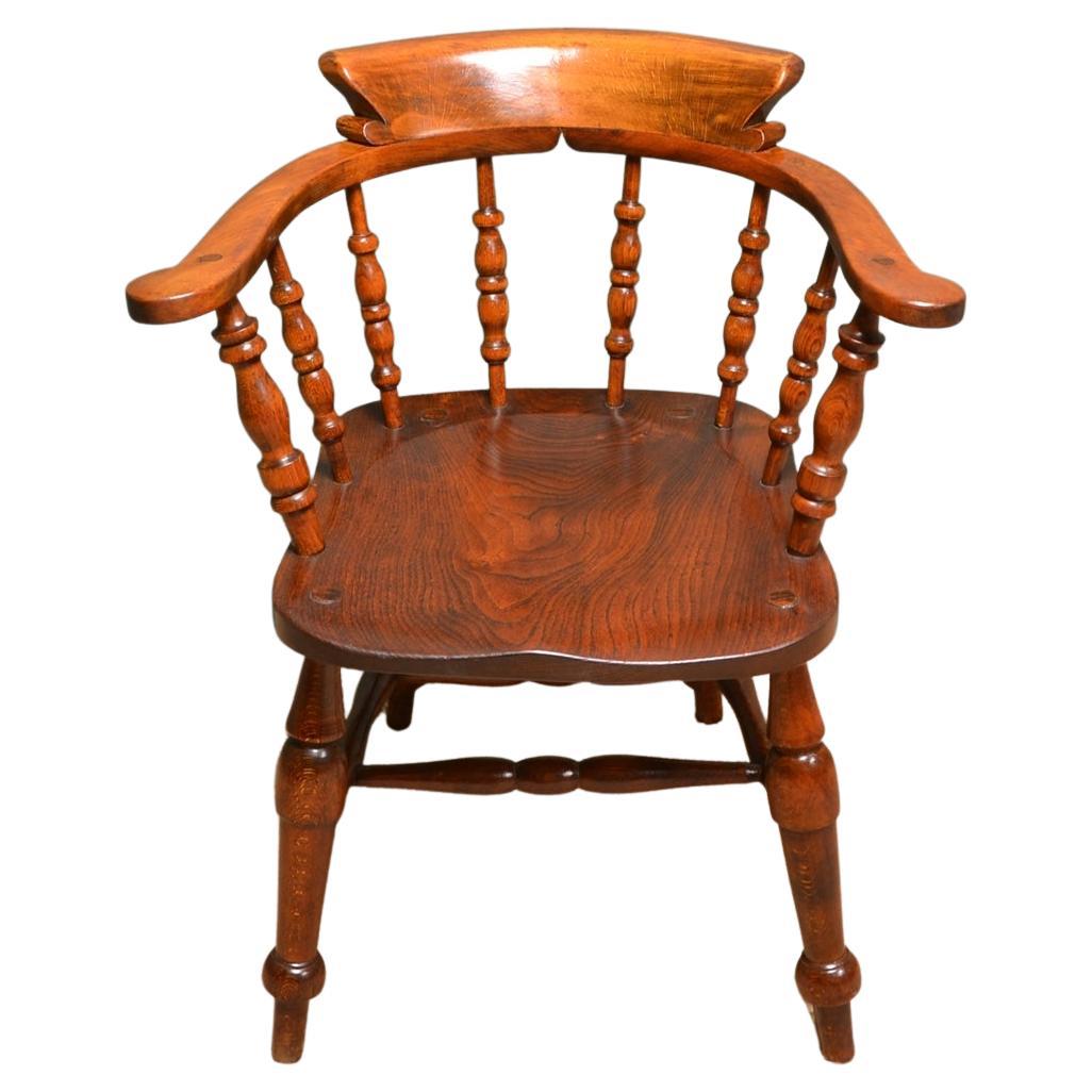 Late 19th Century Victorian Figured Elm Smokers Bow Antique Carver Chair For Sale
