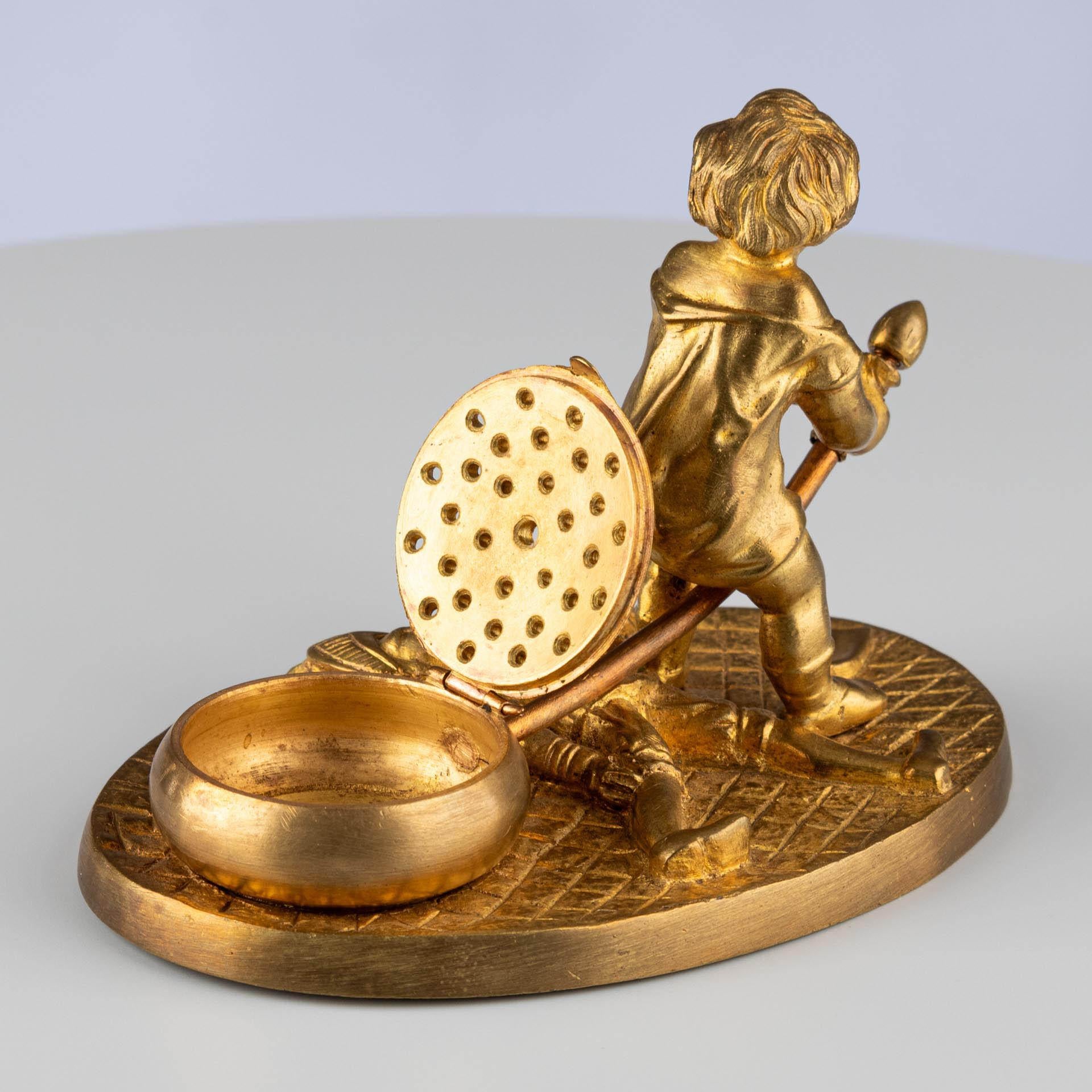 Late 19th Century Victorian Gilt Bronze Ormolu Gold Figurative Incense Burner For Sale 8