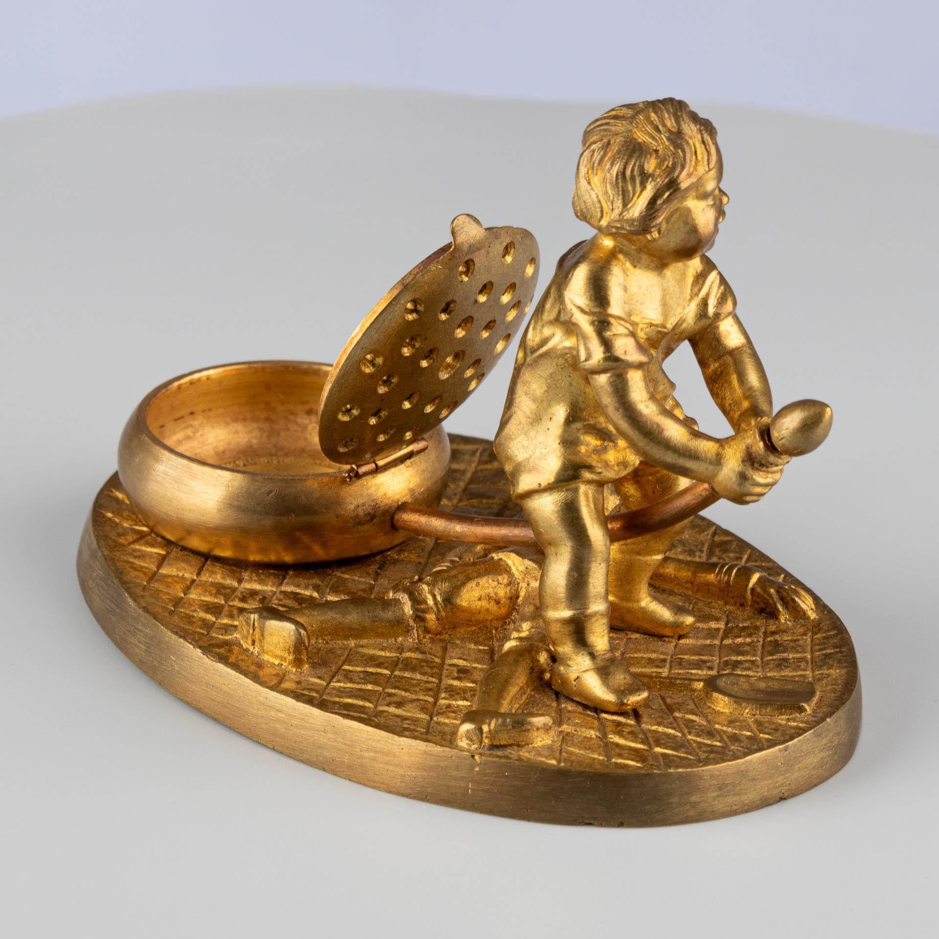 Late 19th Century Victorian Gilt Bronze Ormolu Gold Figurative Incense Burner For Sale 10