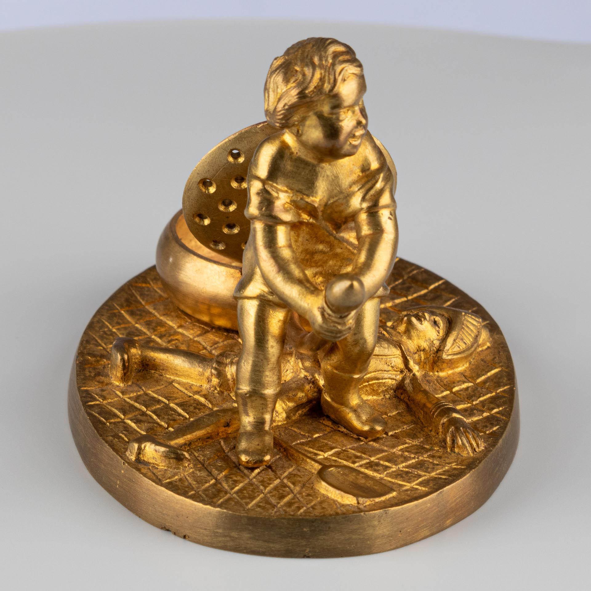 Late 19th Century Victorian Gilt Bronze Ormolu Gold Figurative Incense Burner For Sale 11