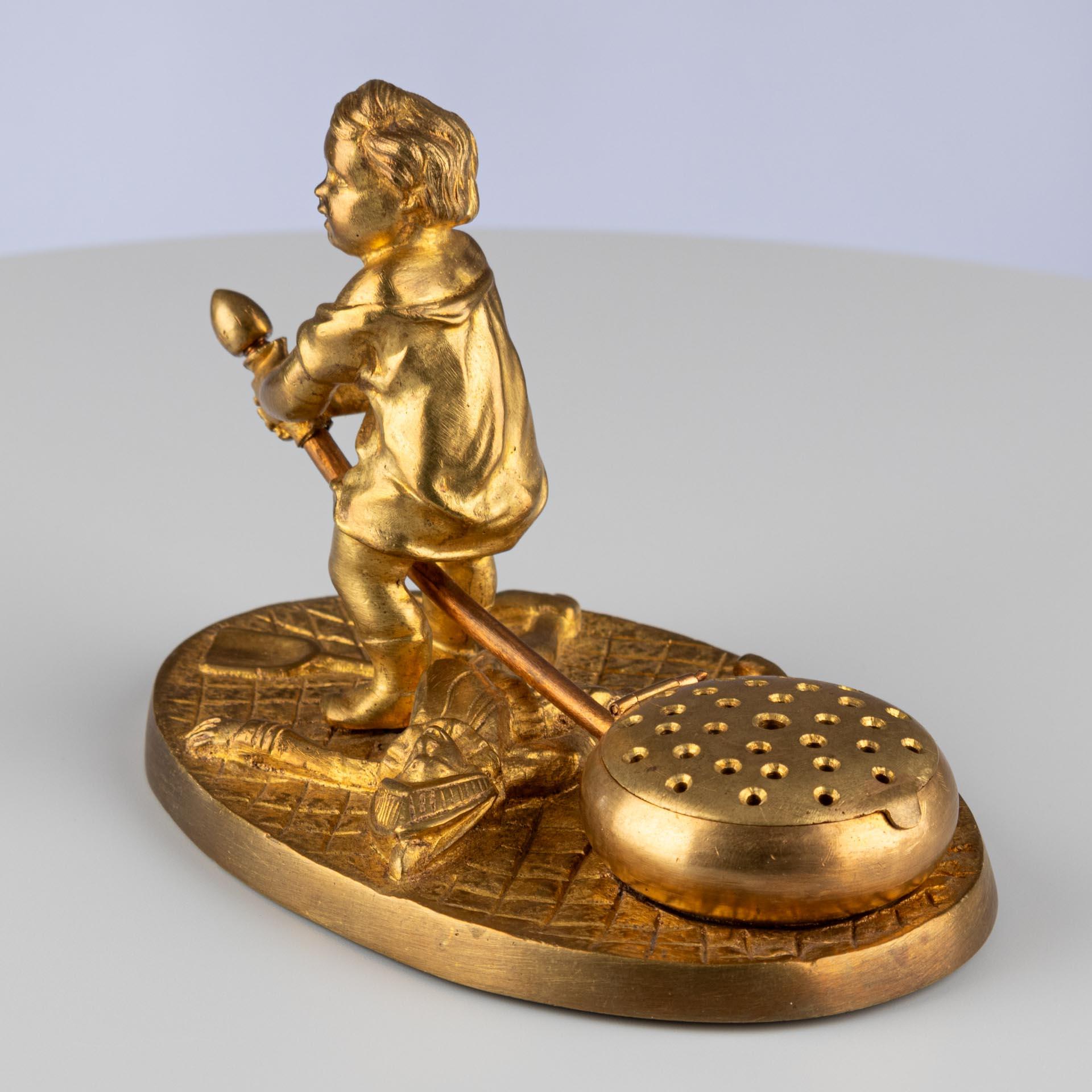 French Late 19th Century Victorian Gilt Bronze Ormolu Gold Figurative Incense Burner For Sale