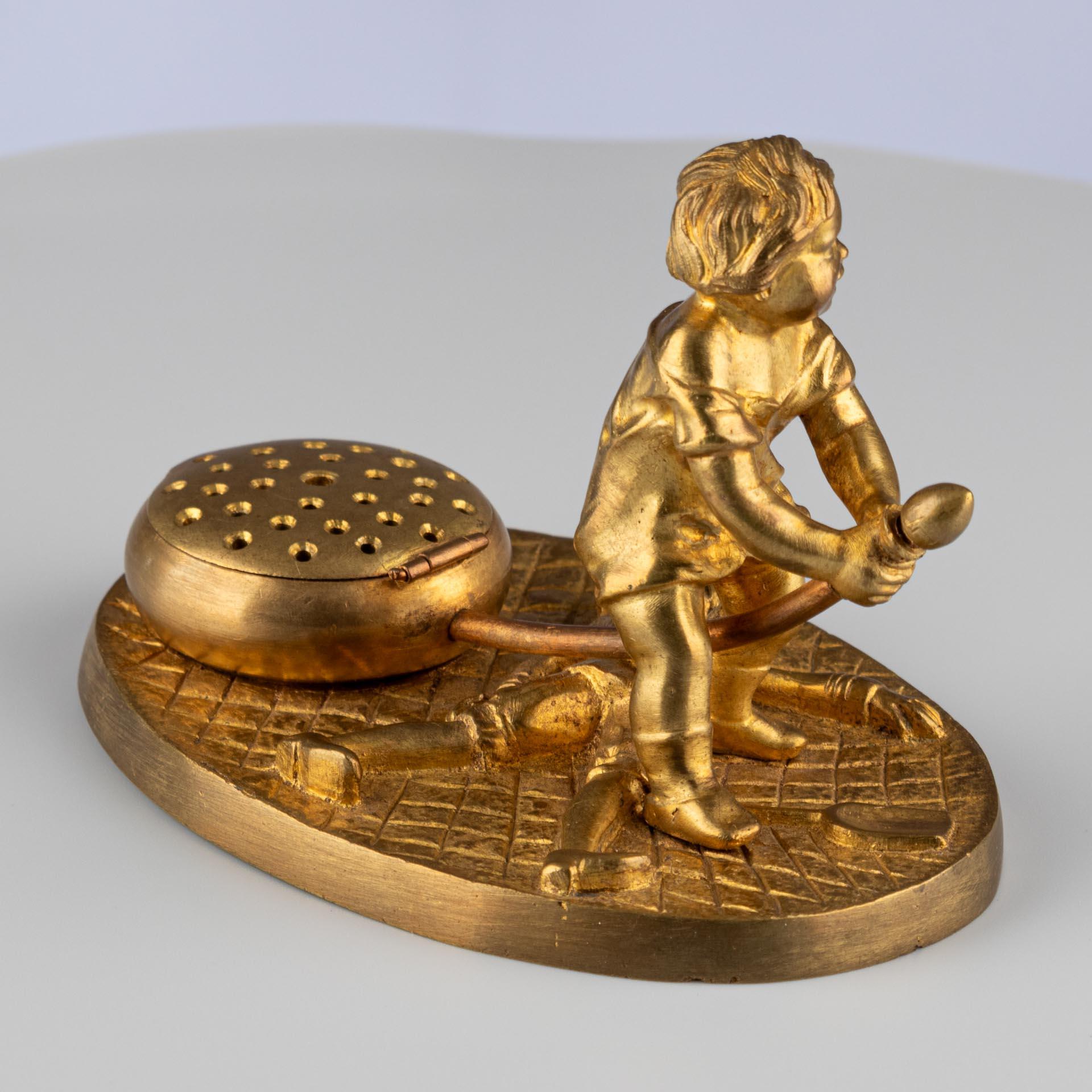 Late 19th Century Victorian Gilt Bronze Ormolu Gold Figurative Incense Burner For Sale 2