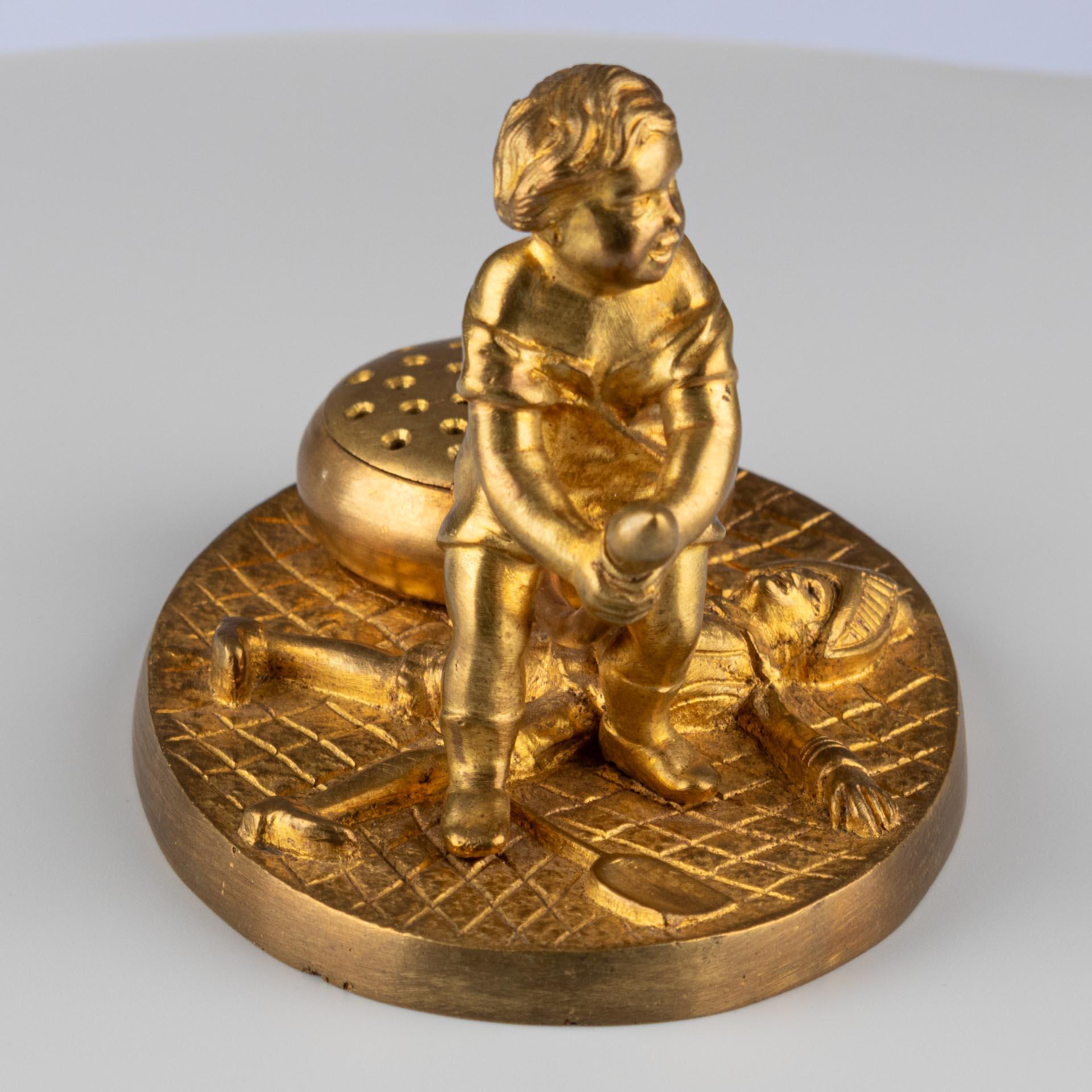 Late 19th Century Victorian Gilt Bronze Ormolu Gold Figurative Incense Burner For Sale 3