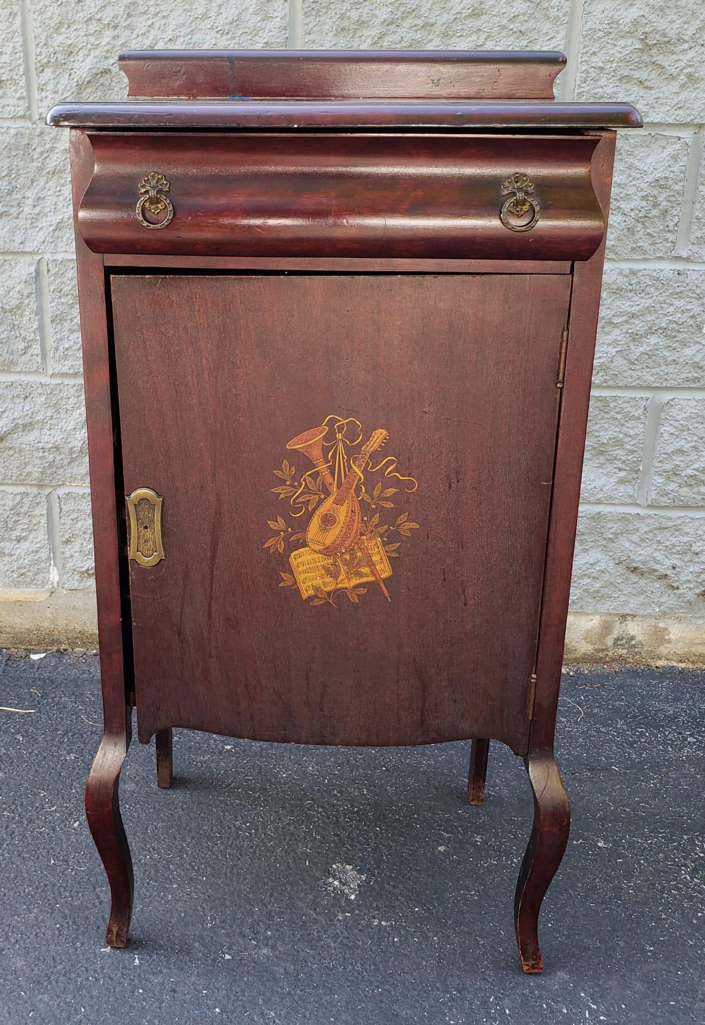 Late 19th Century Victorian Mahogany Sheet Music Cabinet In Good Condition For Sale In Germantown, MD