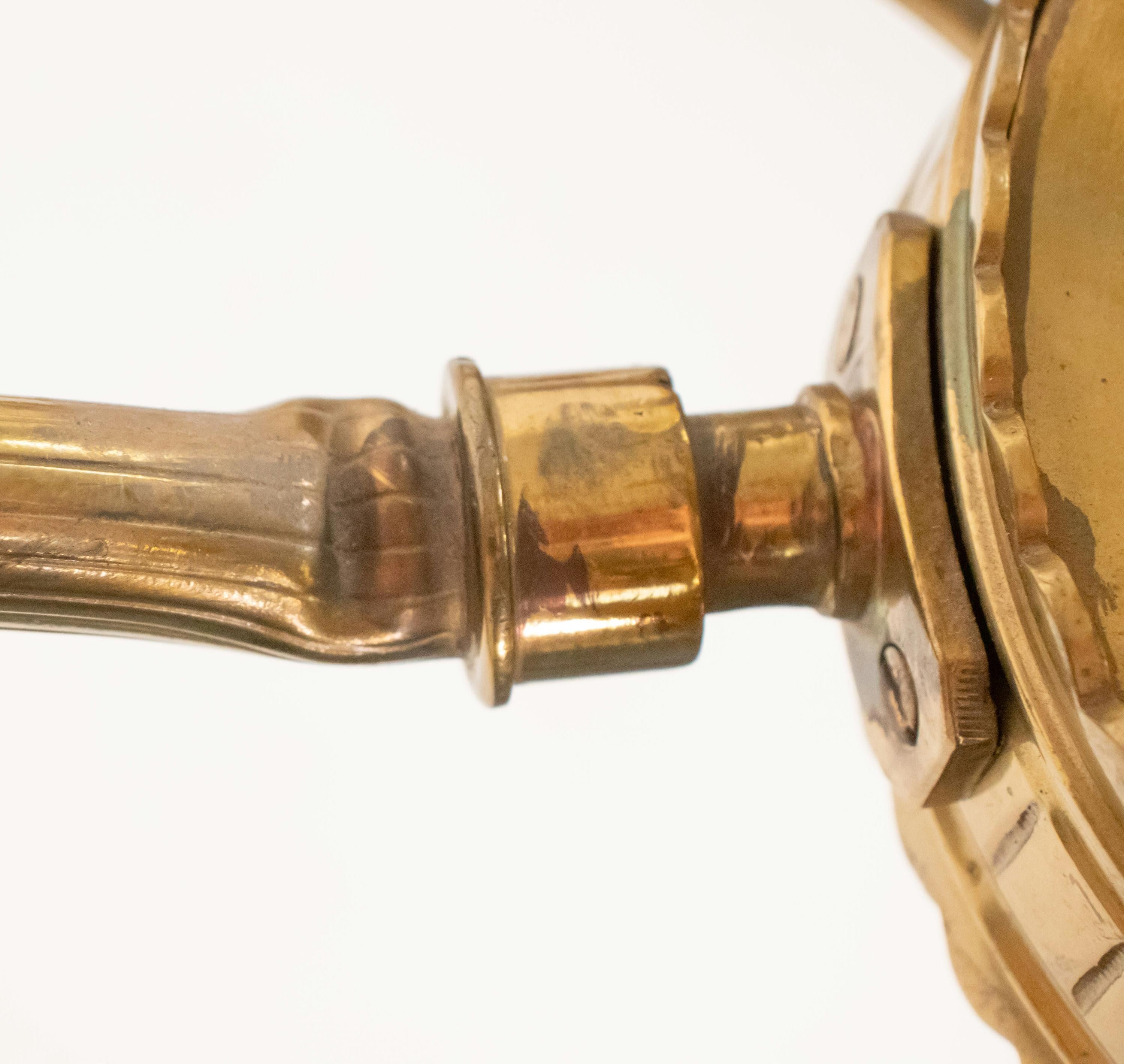 Lampadario a otto luci in bronzo neoclassico vittoriano di fine Ottocento in vendita 2