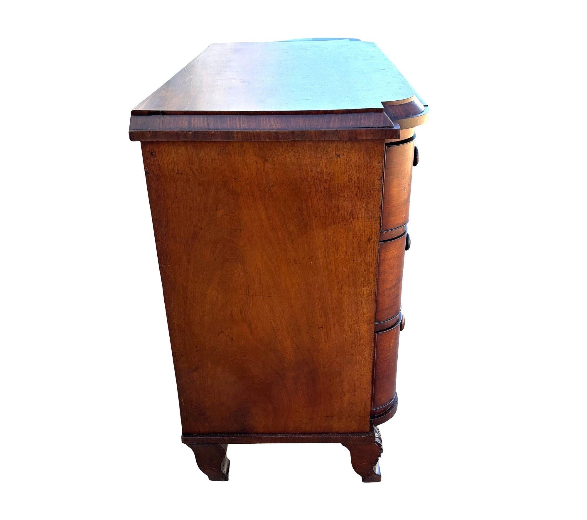 Late 19th Century Victorian Queen Anne Lowboy Dresser with Sculpted Front For Sale 4