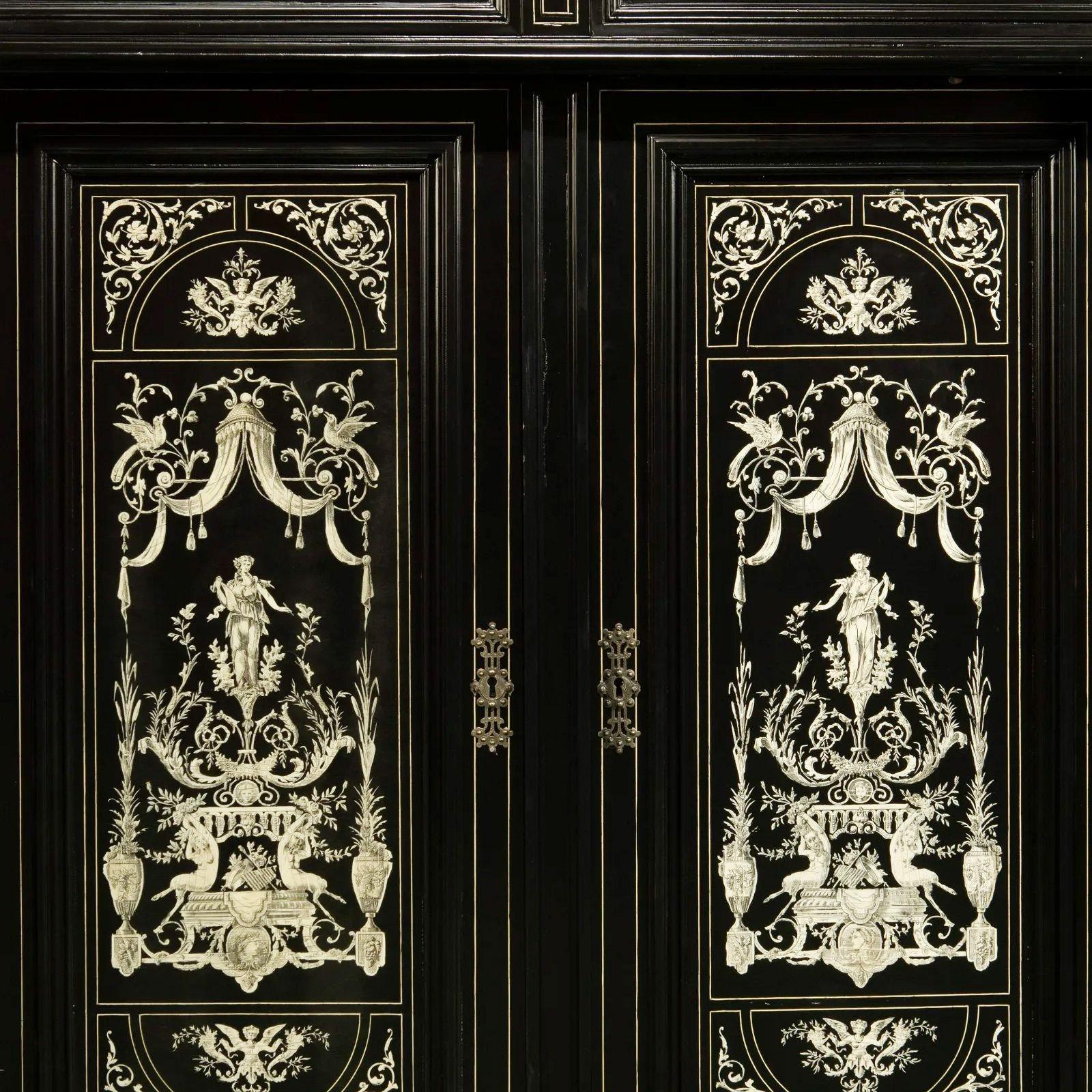 Viktorianischer Renaissance-Revival-Schrank des späten 19. Jahrhunderts mit Intarsien im Zustand „Gut“ im Angebot in Los Angeles, CA