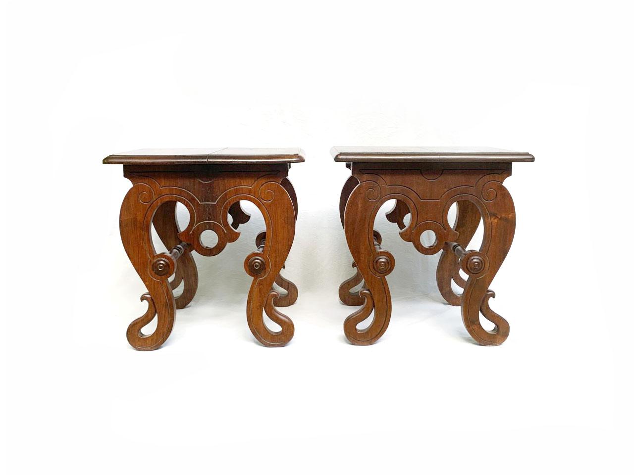 XIXe siècle Fin du 19e siècle, paire de tabourets victoriens de style Revive rococo en vente
