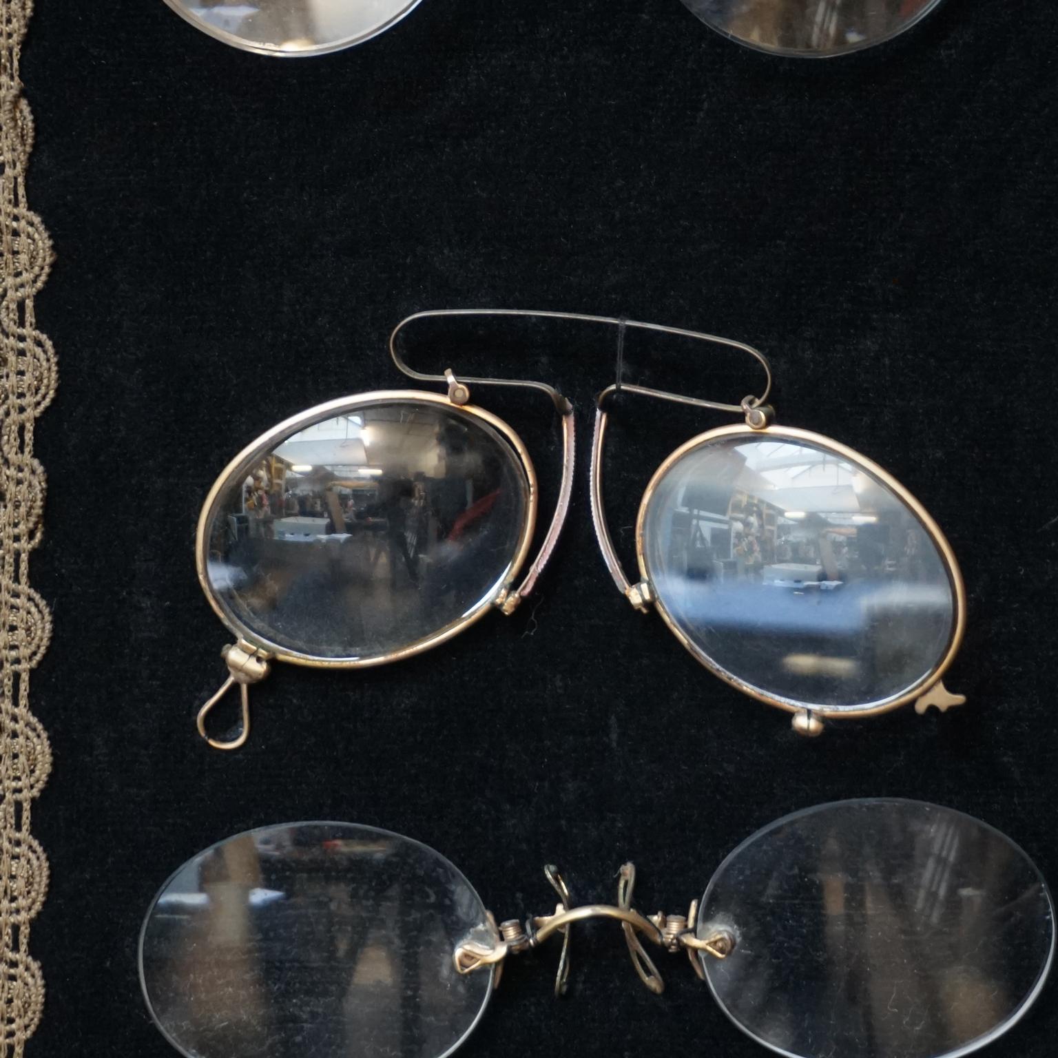 French Late 19th Century Victorian Set of Ten Sales Samples Eye Glasses and Pince Nez For Sale