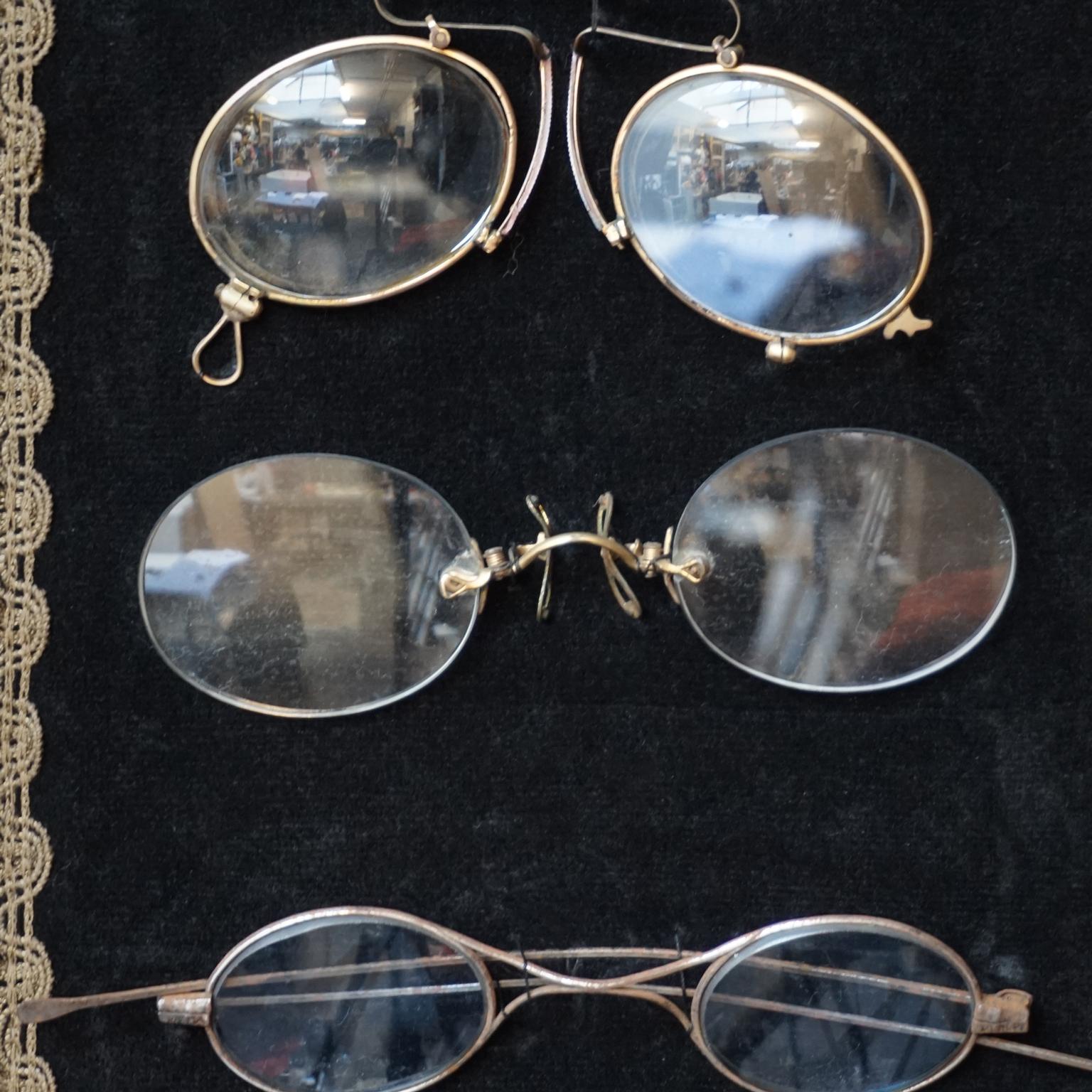 Gilt Late 19th Century Victorian Set of Ten Sales Samples Eye Glasses and Pince Nez For Sale