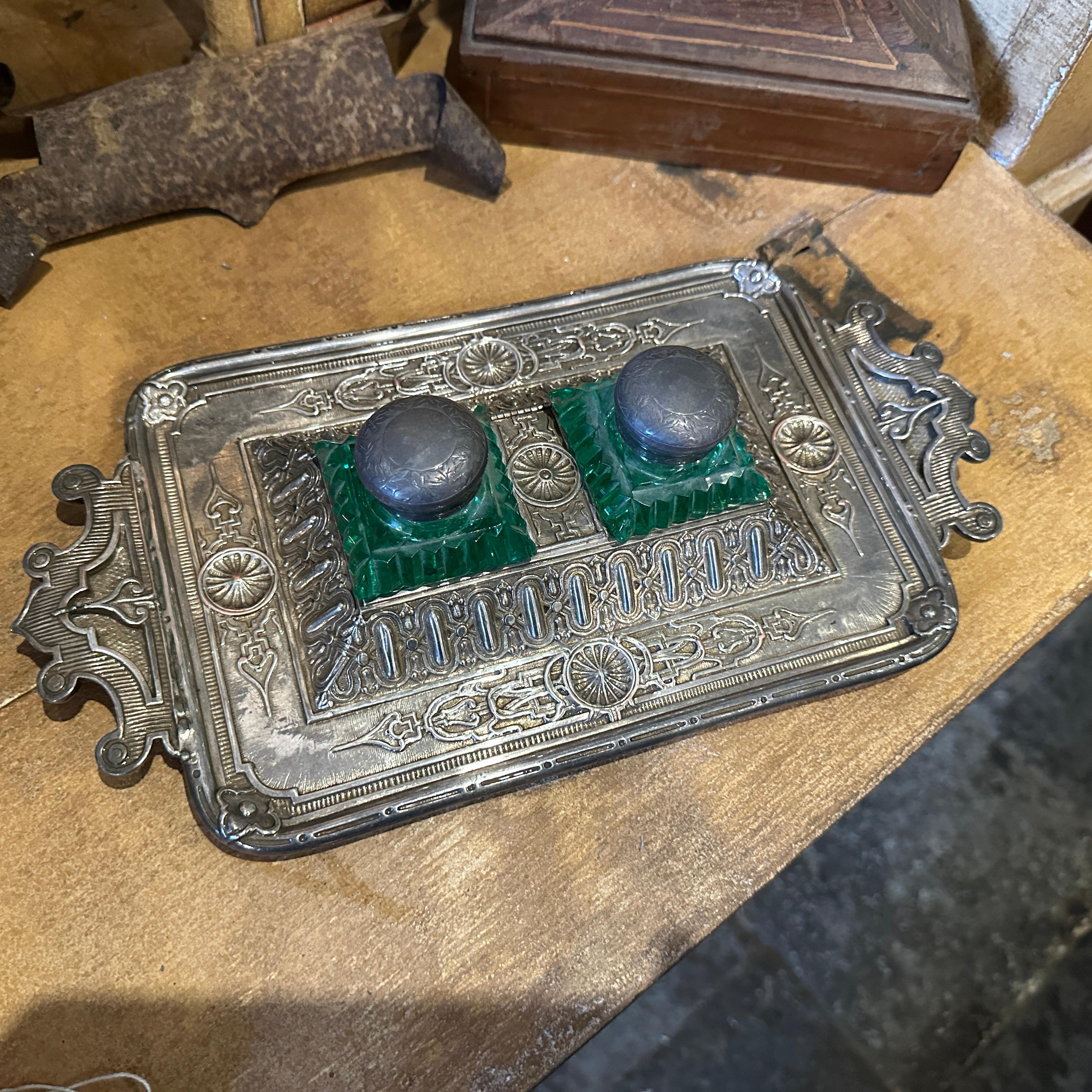 Late 19th Century Victorian Silver Plated and Green Glass Inkwell For Sale 5