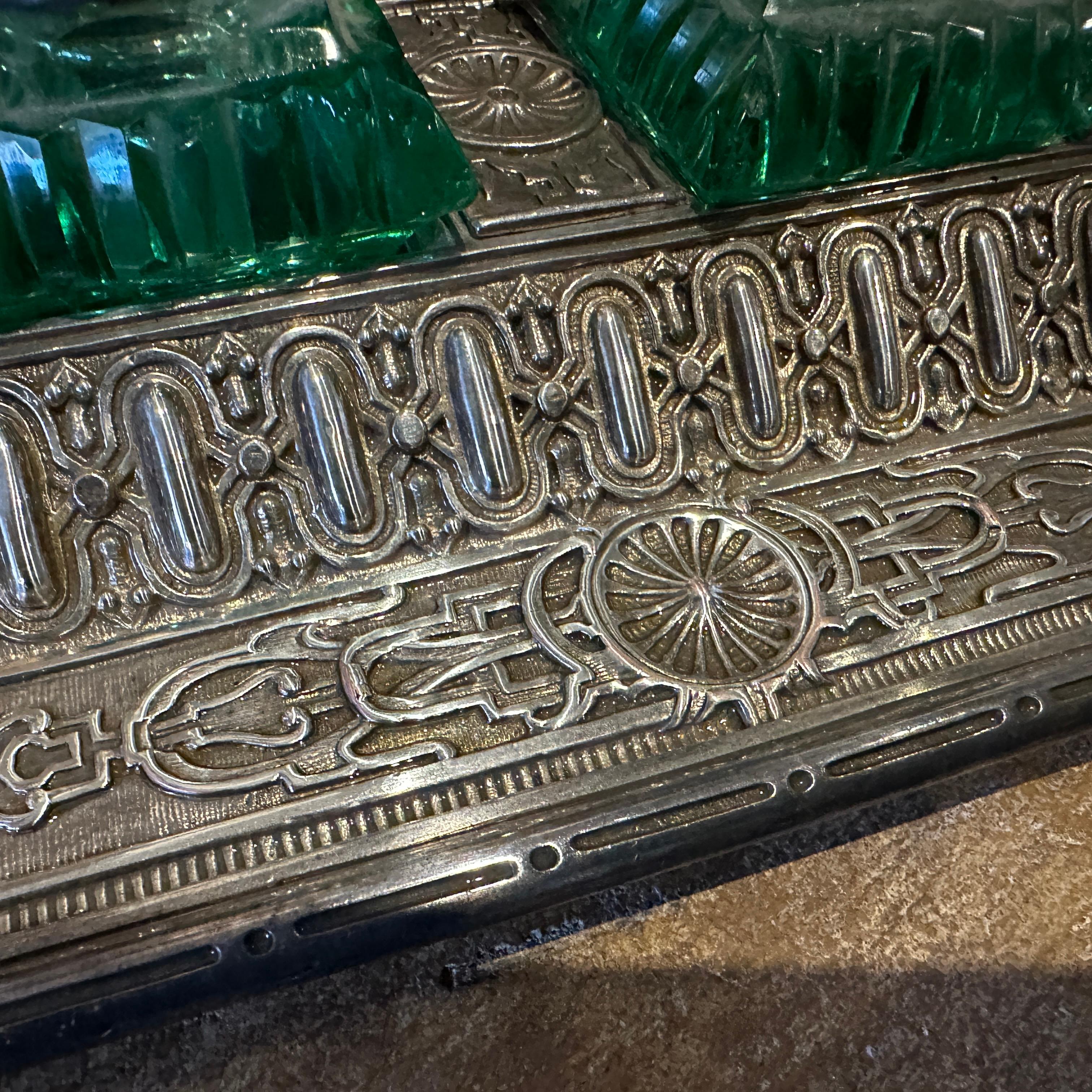 Late 19th Century Victorian Silver Plated and Green Glass Inkwell In Good Condition For Sale In Catania, Sicilia