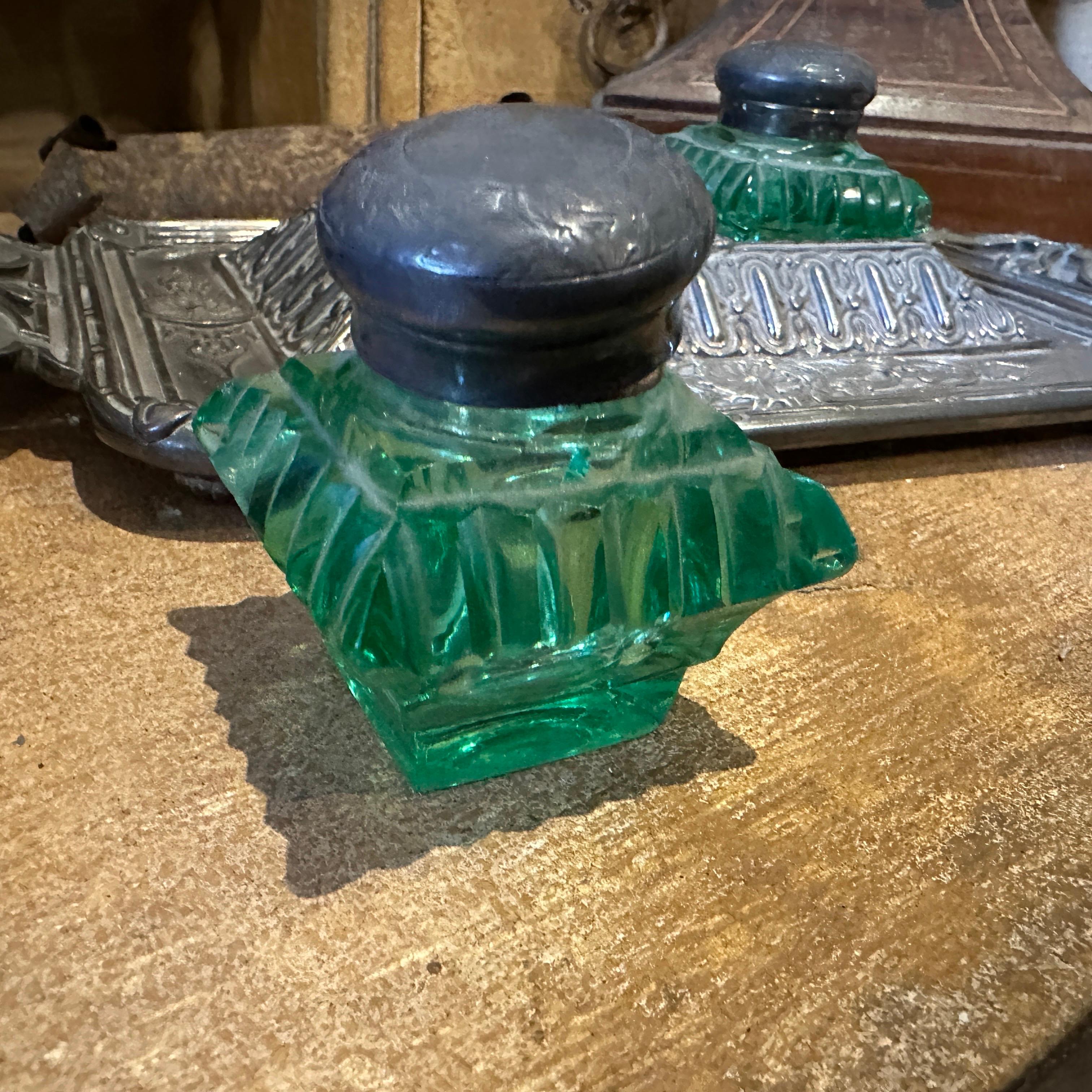 Late 19th Century Victorian Silver Plated and Green Glass Inkwell For Sale 2