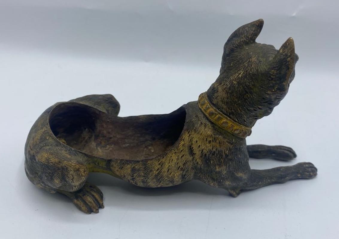 Late 19th century Vienna Bronze great dane pen wiper. Pen wipers were used throughout the 1800s to keep the nib of a dip or fountain pen in perfect working order. This one is in the shape of a Great Dane and made of bronze. Late 1800s, Vienna,