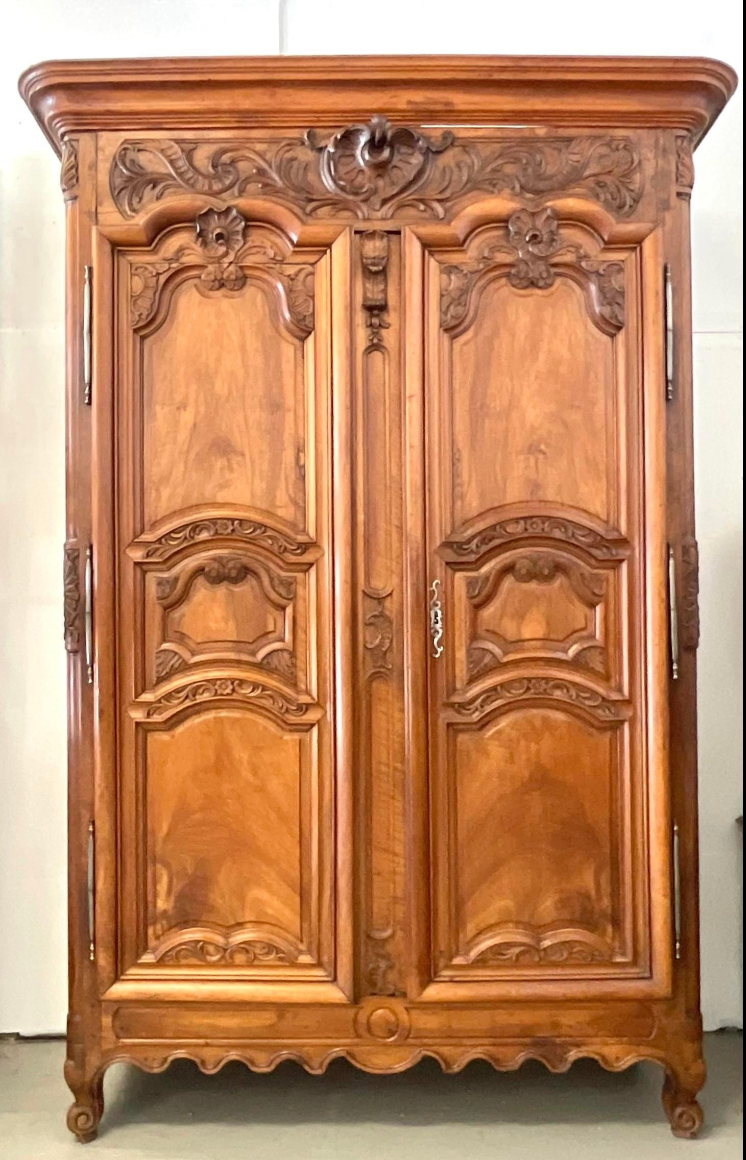 Late 19th Century Vintage Hand Carved French Armoire For Sale 7