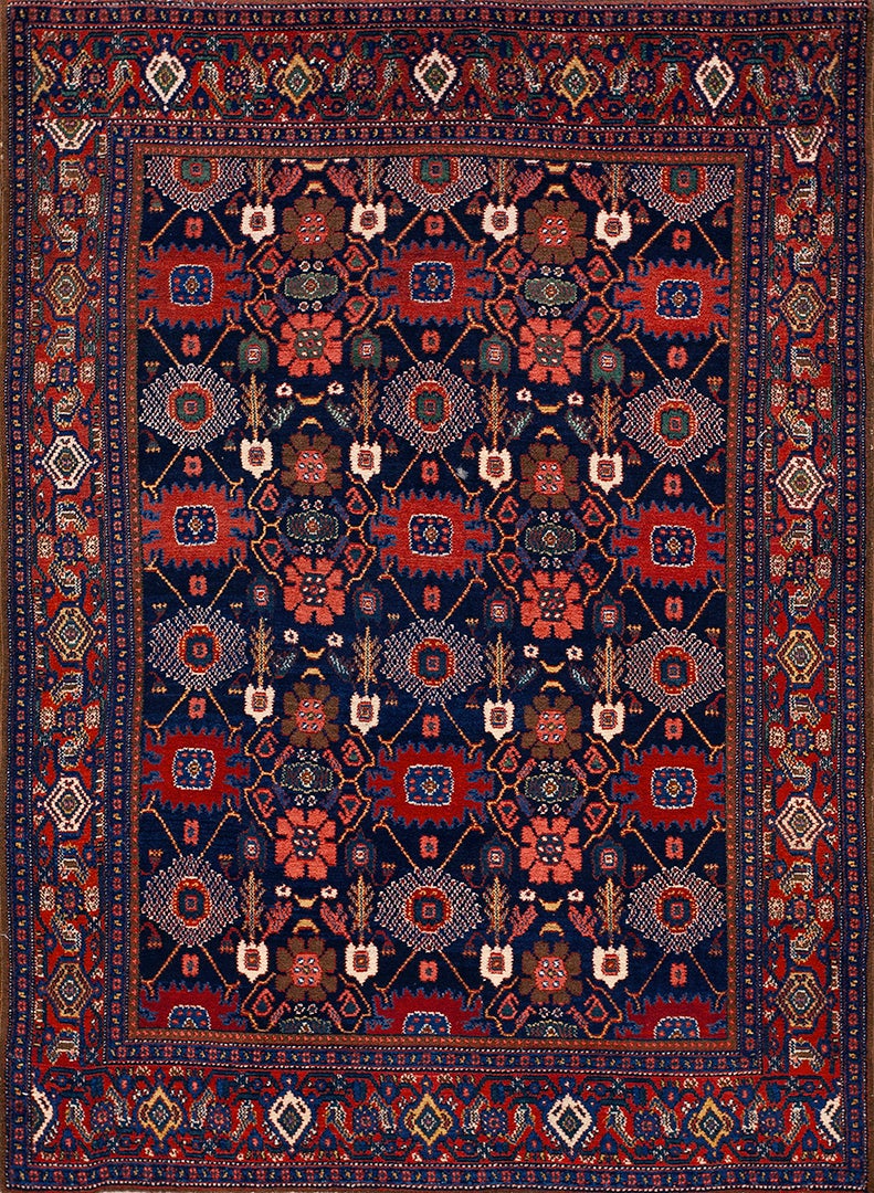 Late 19th Century W. Persian Senneh Carpet ( 4' 5'' x 6' 5'' - 135 x 196 ) For Sale