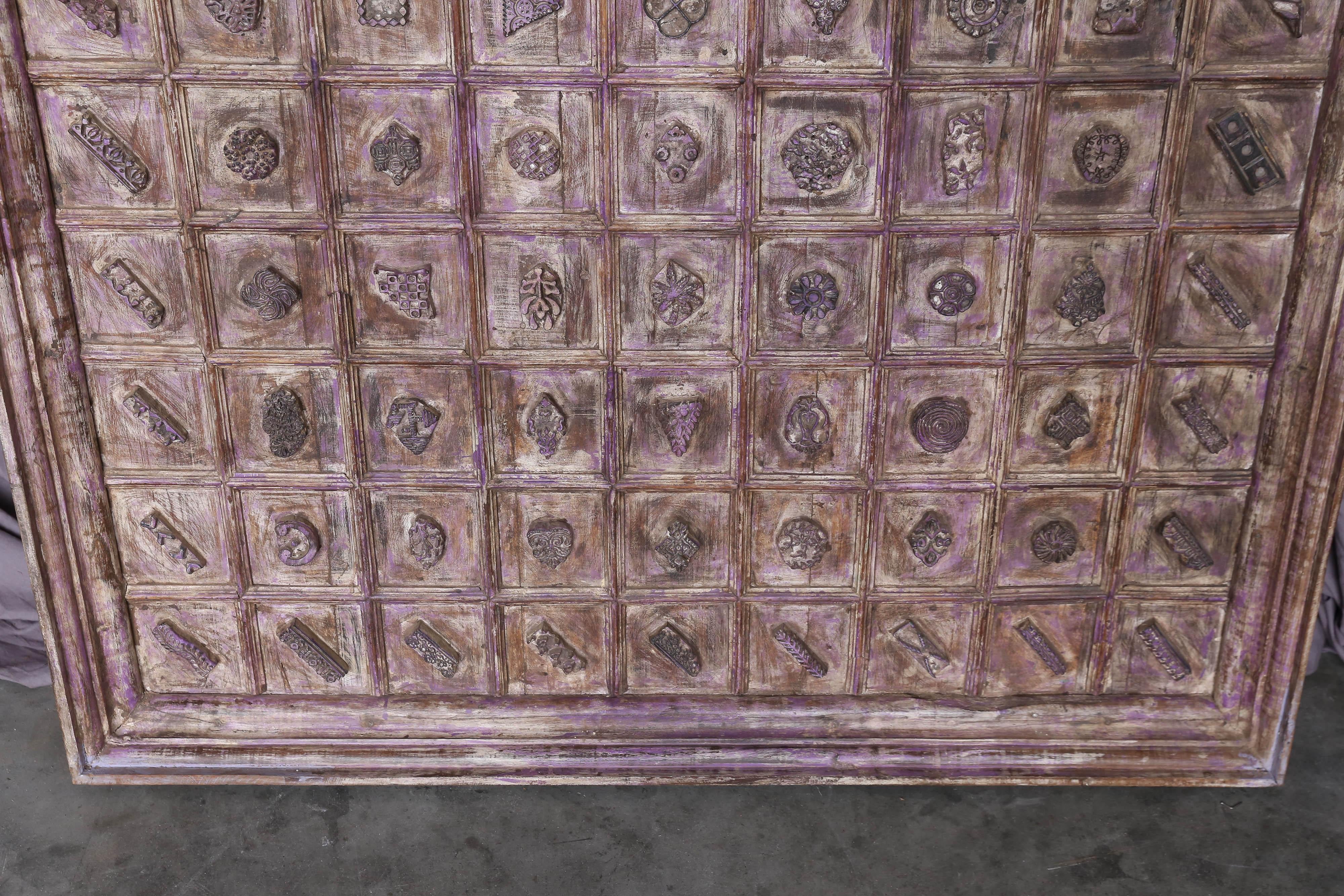 Hand-Crafted Late 19th Century Wall Panel from a Hindu Temple in Western India For Sale