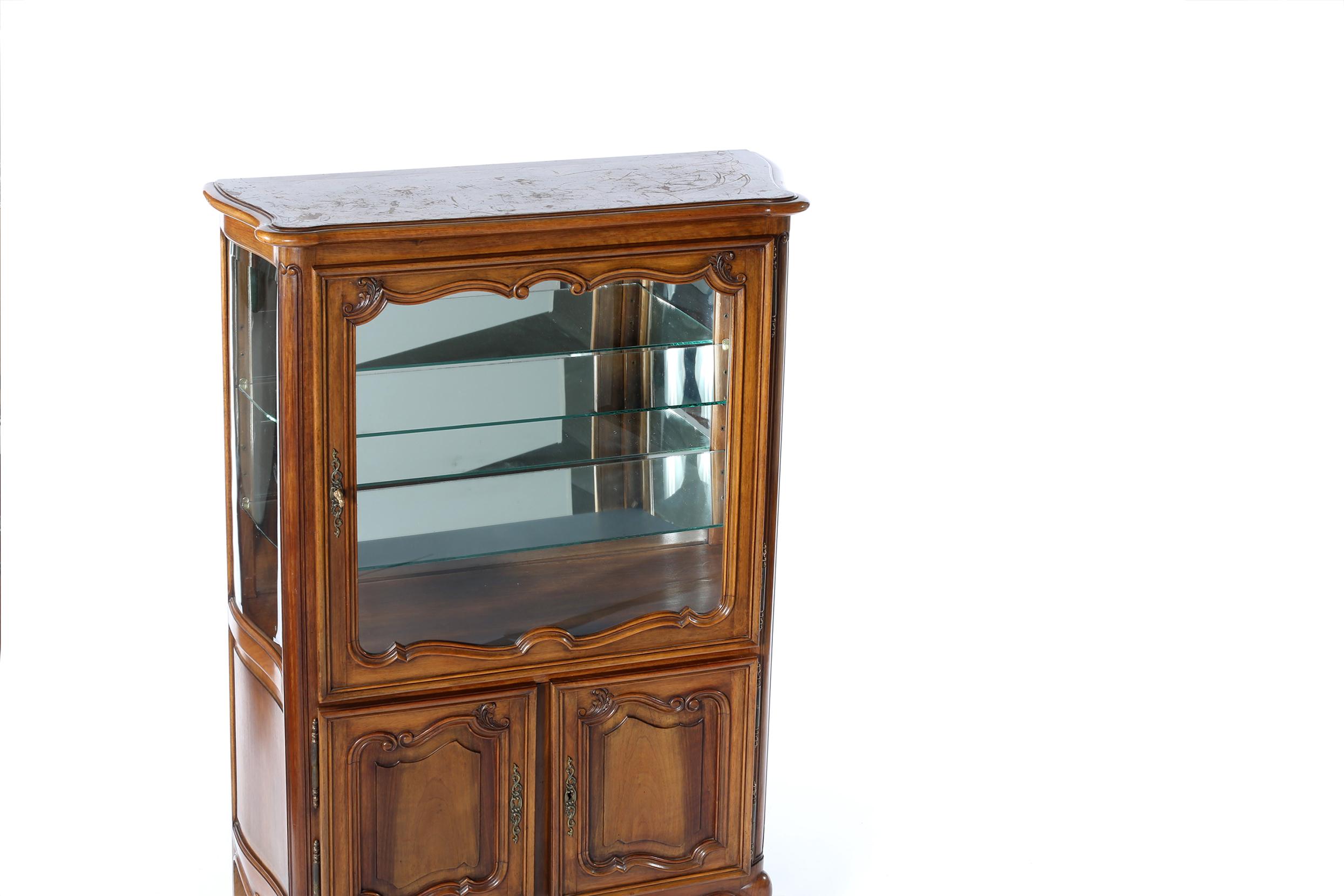 Mid-19th Century Late 19th Century Walnut / Mirrored Interior China Cabinet For Sale