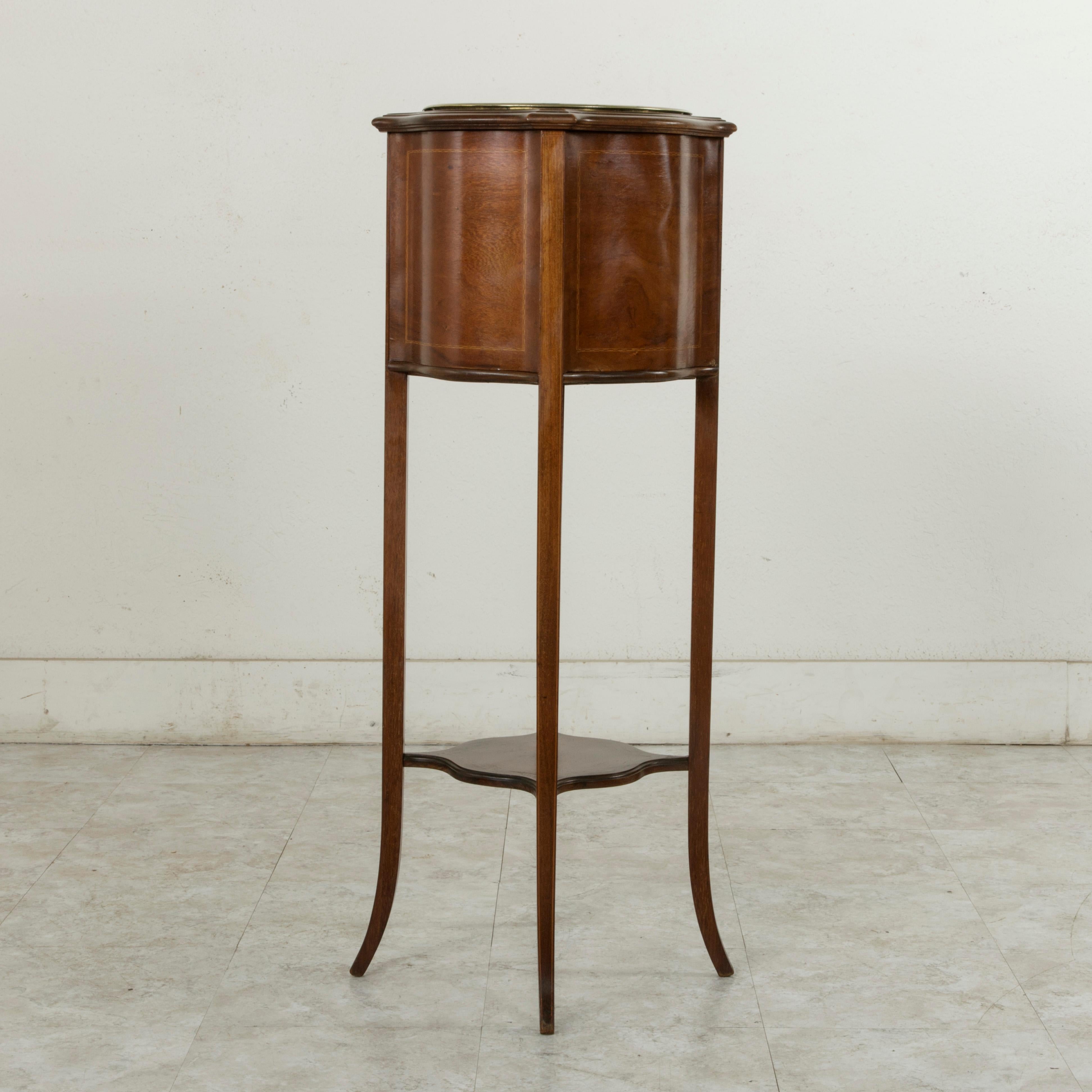 Late 19th Century Walnut Planter or Jardinière, Lemonwood Inlay and Brass Insert In Good Condition In Fayetteville, AR