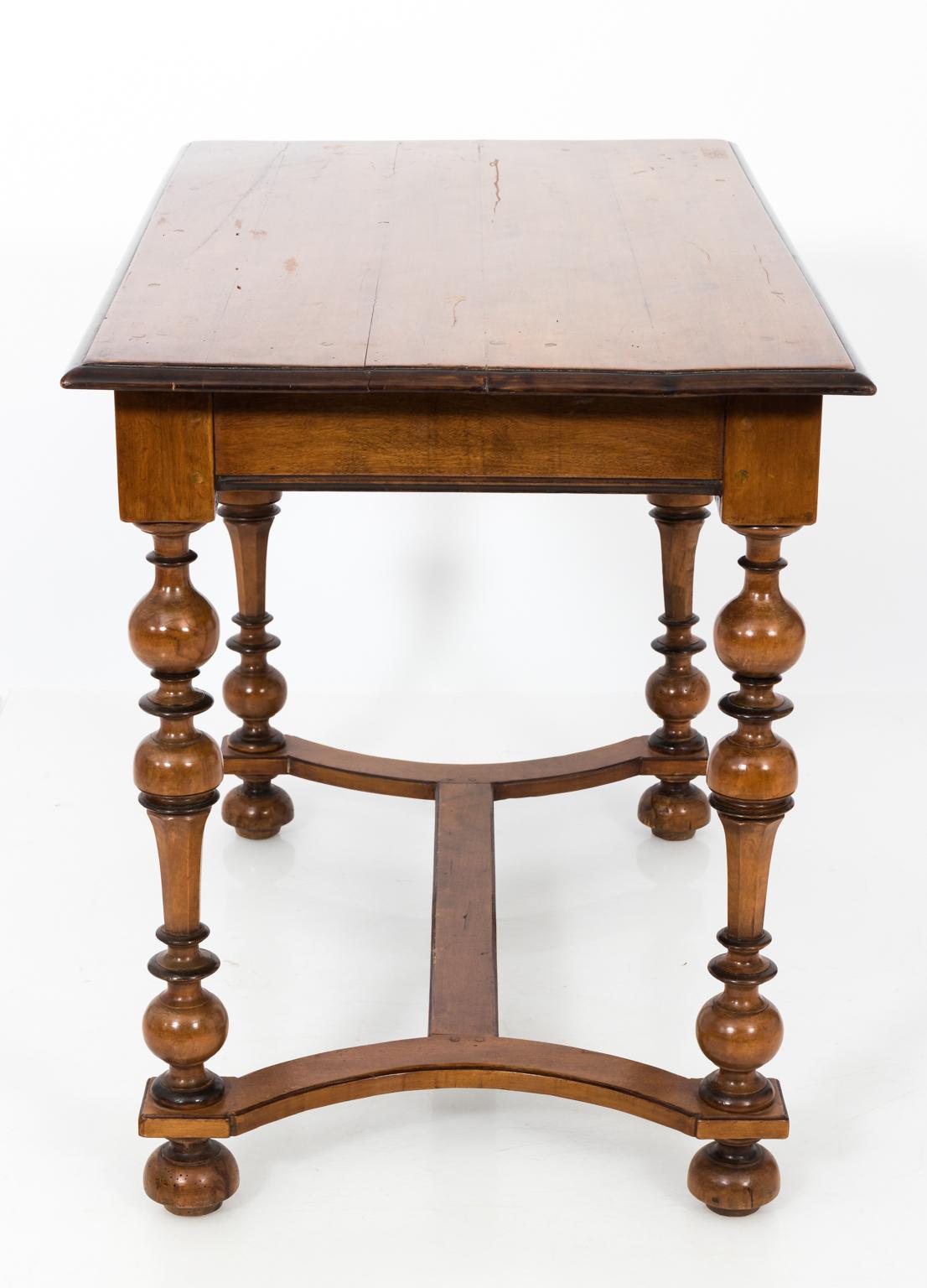 Late 19th Century Walnut Table with Turned Legs 6