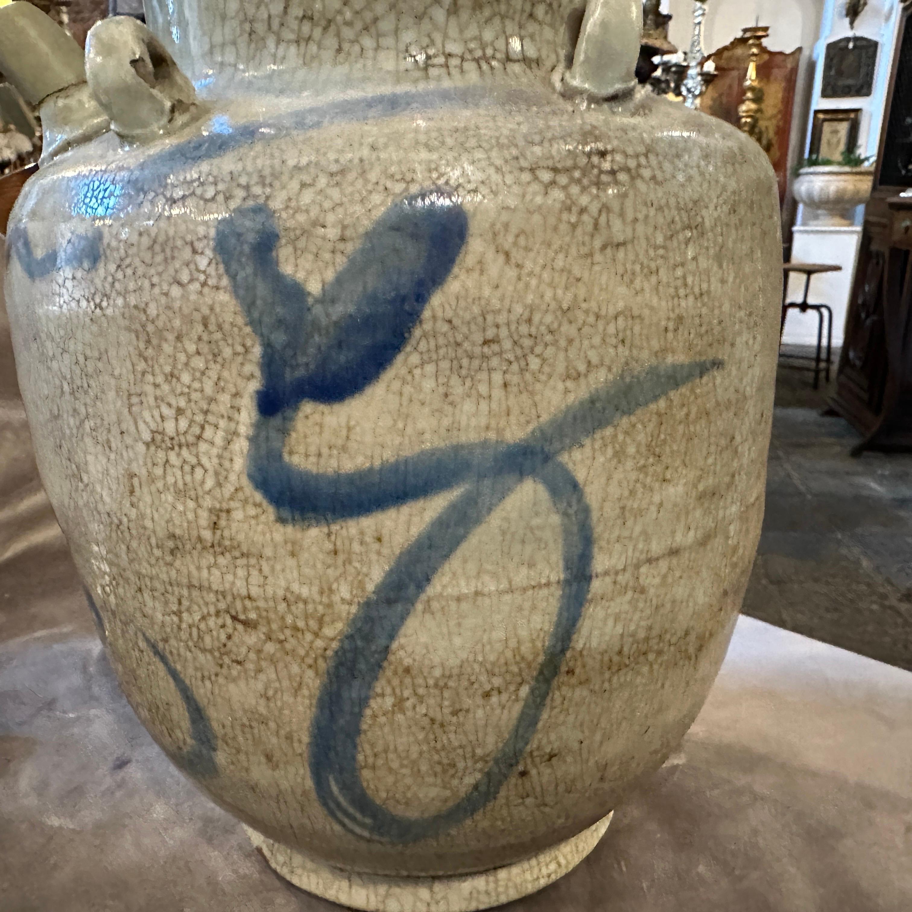 Late 19th Century White and Blue Ceramic Chinese Jug Vase For Sale 7