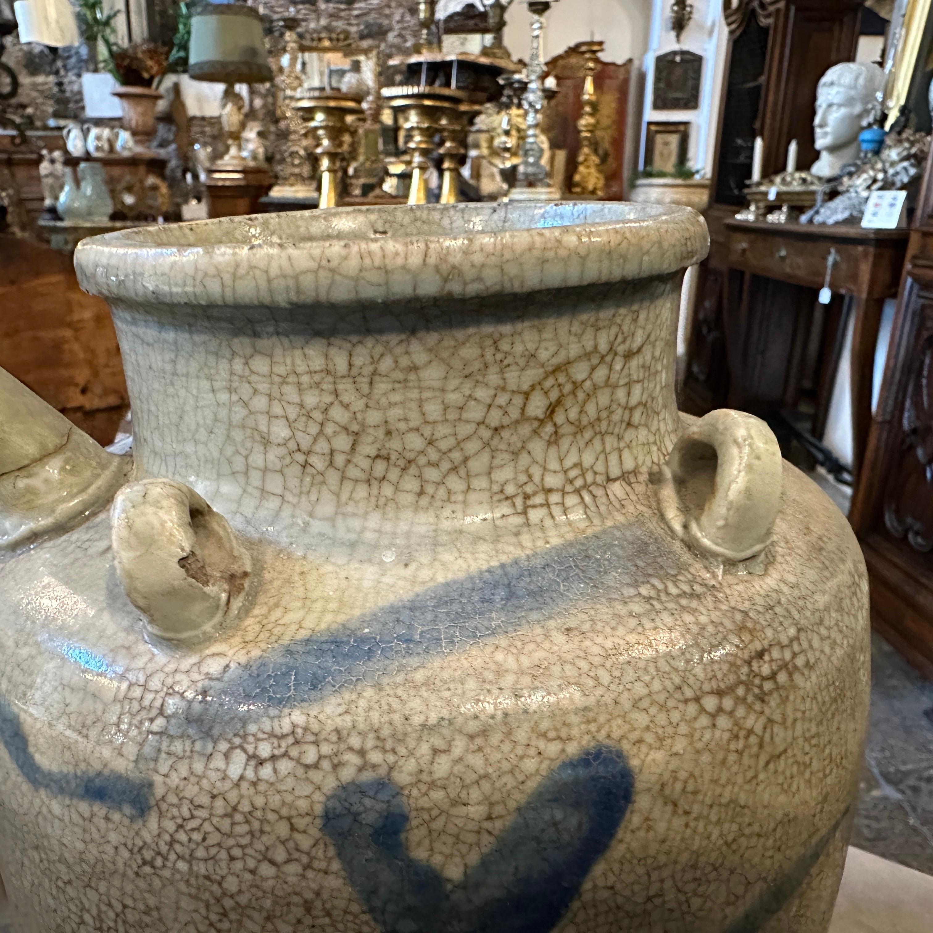 Late 19th Century White and Blue Ceramic Chinese Jug Vase For Sale 8