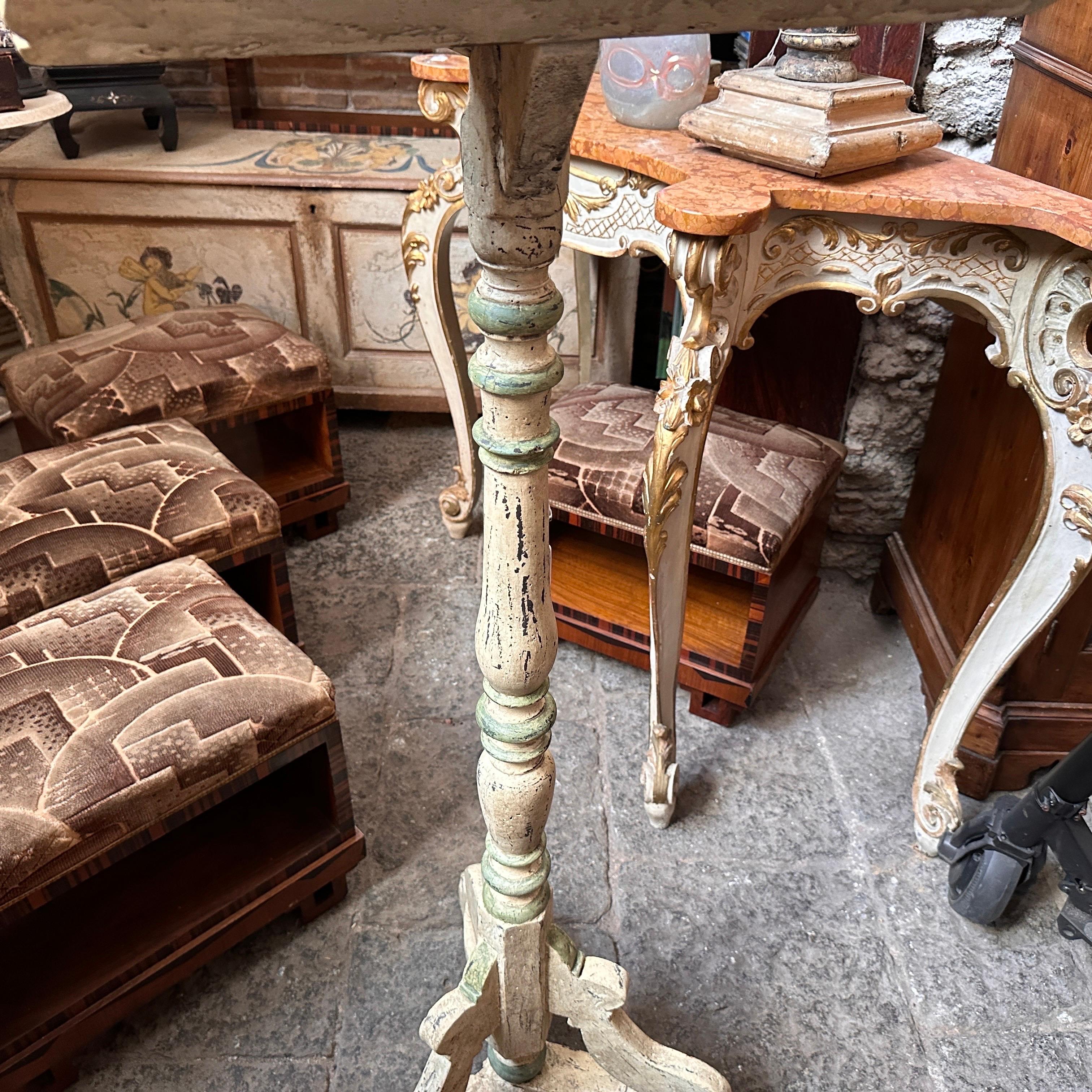 Late 19th Century White and Green Lacquered Wood Sicilian Lectern for Old Books For Sale 7