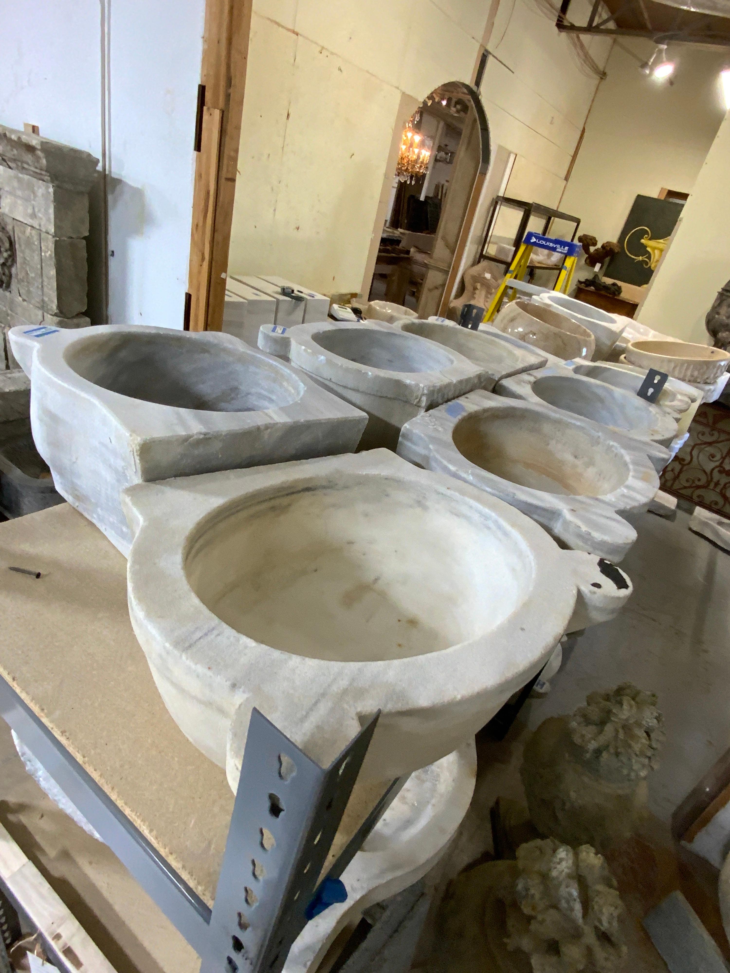 European Late 19th Century White Marble Sink For Sale