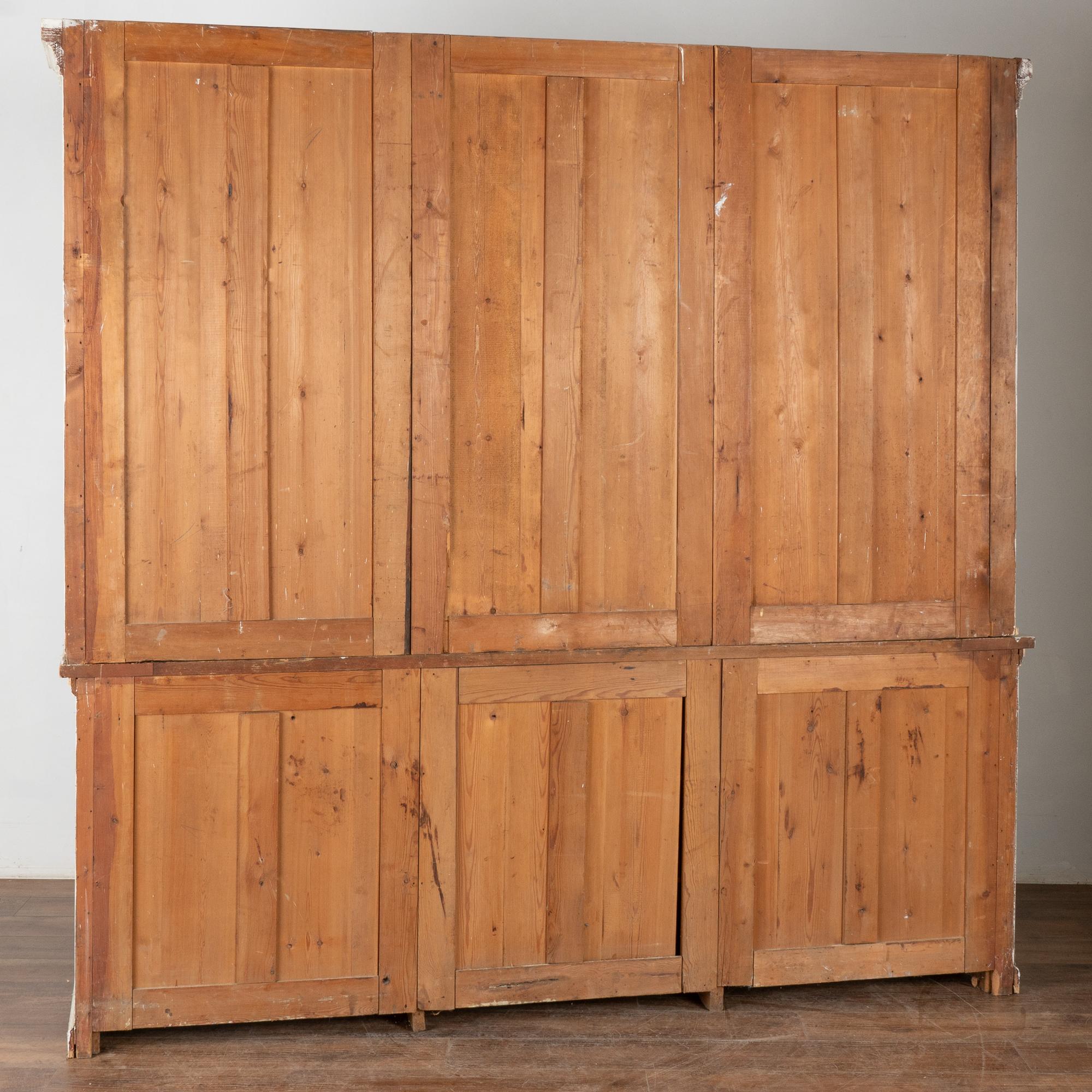 Late 19th Century White Swedish Display Cabinet Bookcase 6
