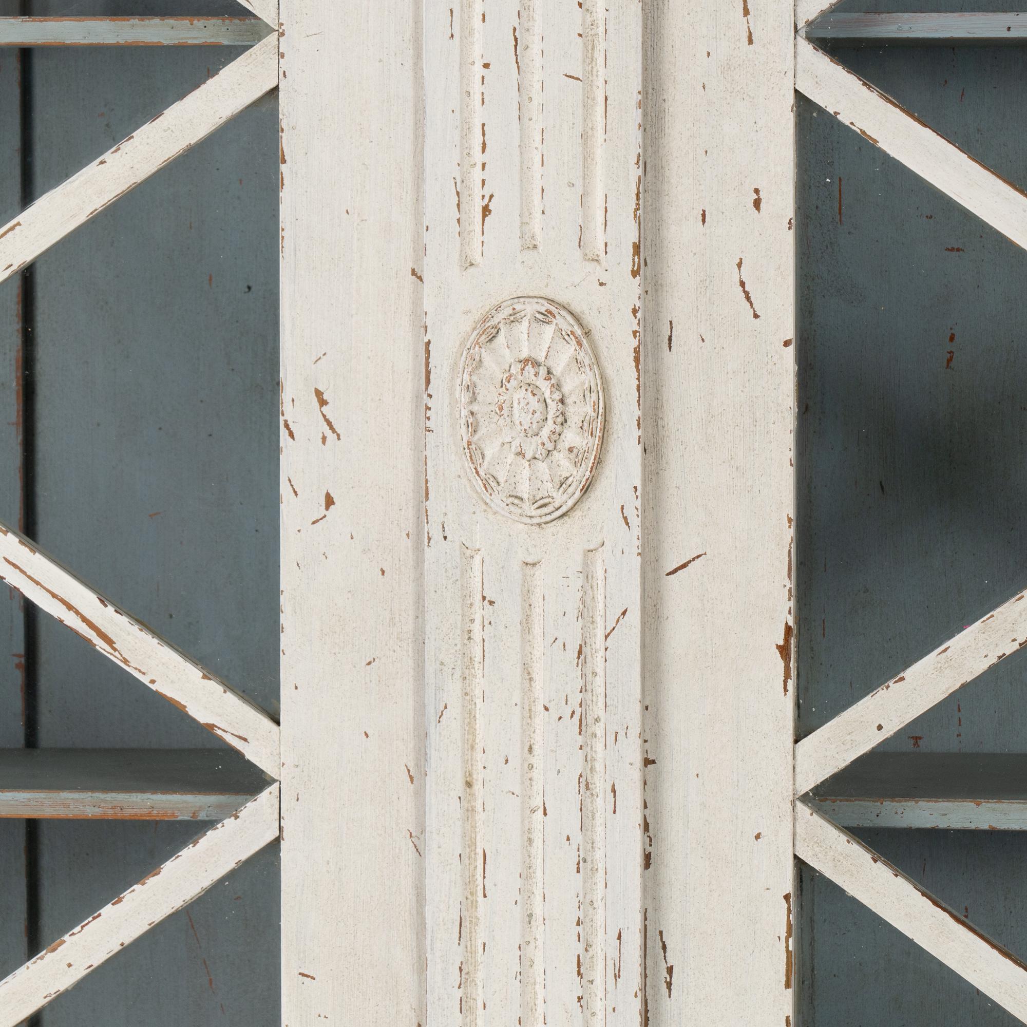 Late 19th Century White Swedish Display Cabinet Bookcase 3