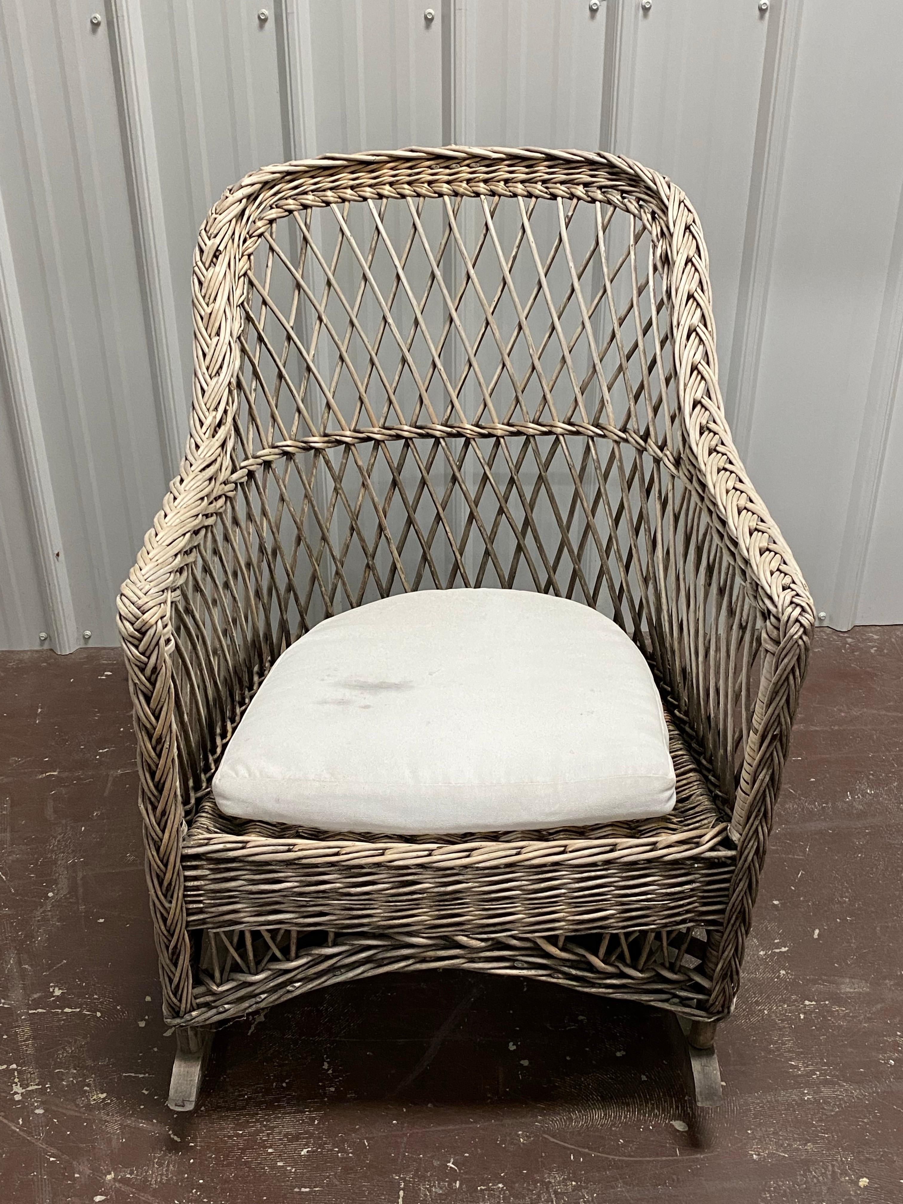 Osier Fauteuil à bascule en osier de la fin du 19e siècle en vente