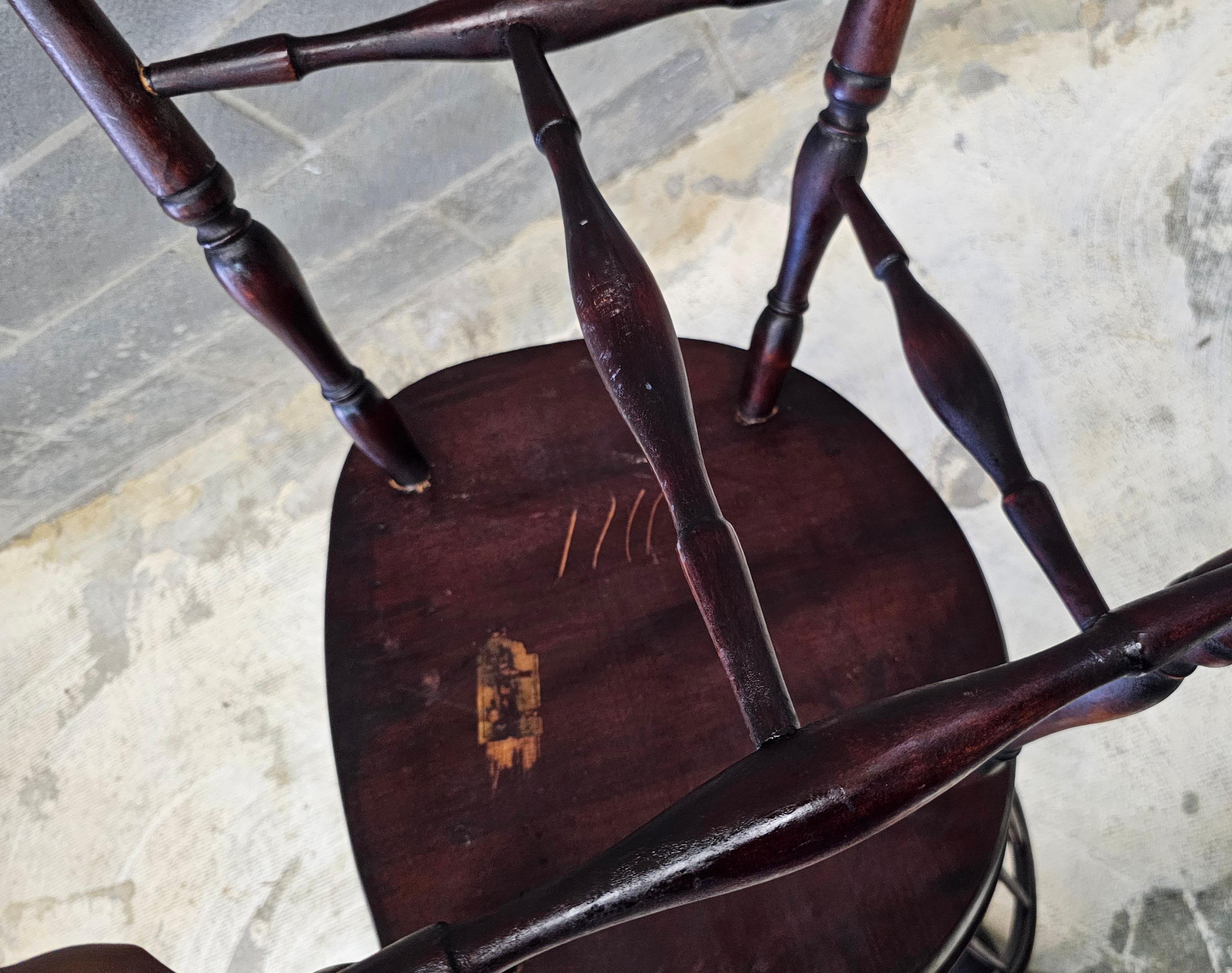 Fin du 19e siècle - Fauteuil à siège en selle de style Windsor Bon état - En vente à Germantown, MD