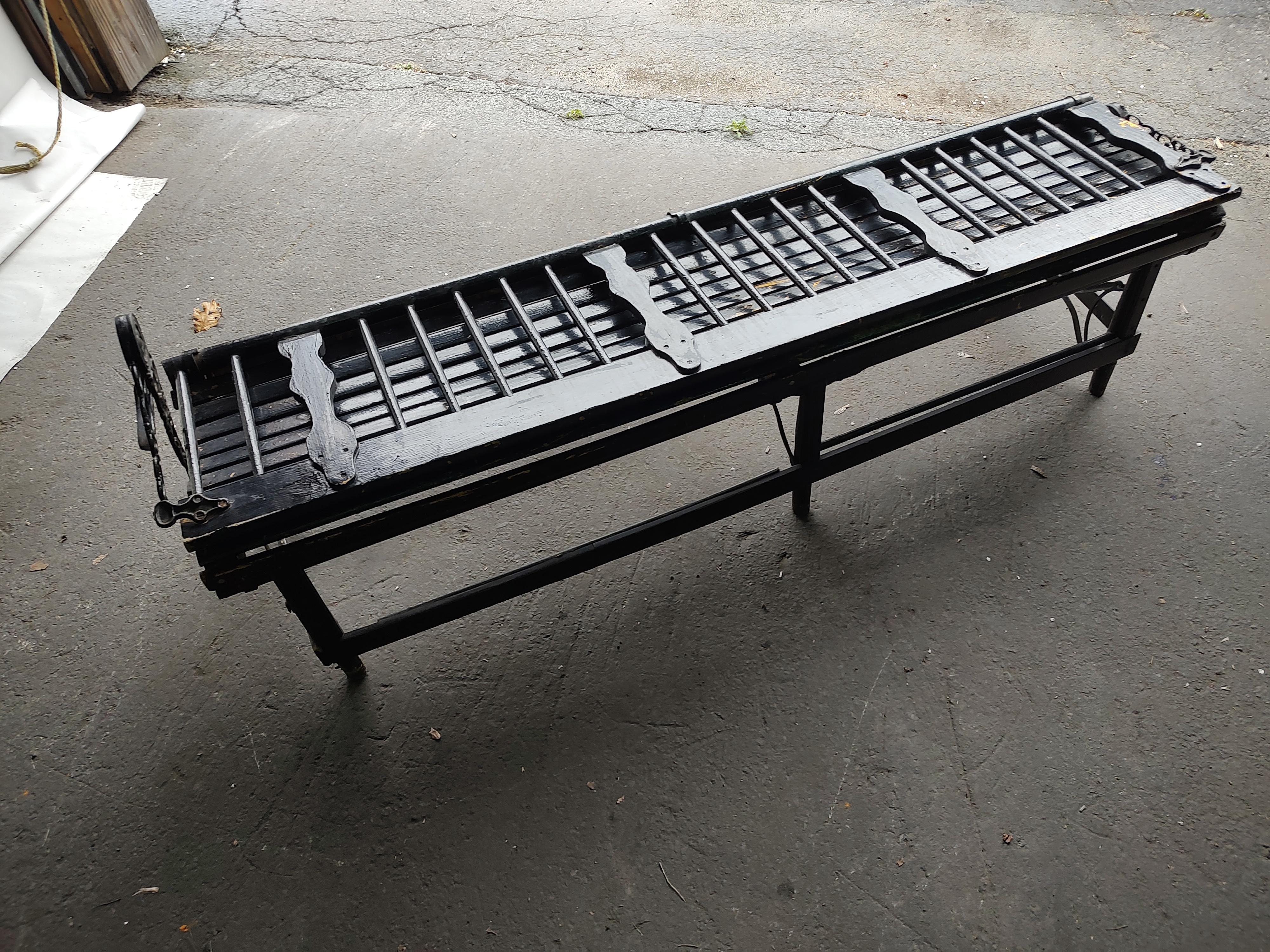 Late 19th Century Wooden Foldup Train Station Bench Seat In Good Condition For Sale In Port Jervis, NY