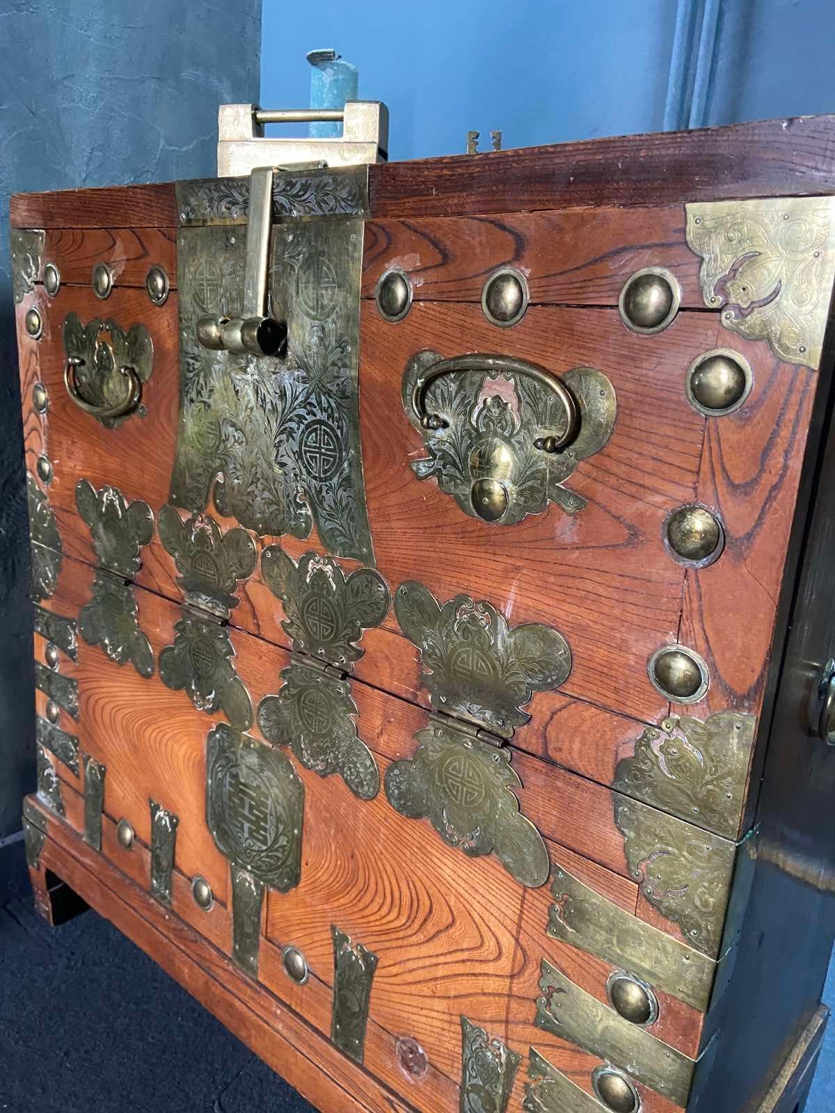 Late 19th Century Wooden Secretary with Brass Fittings and Decorations For Sale 2
