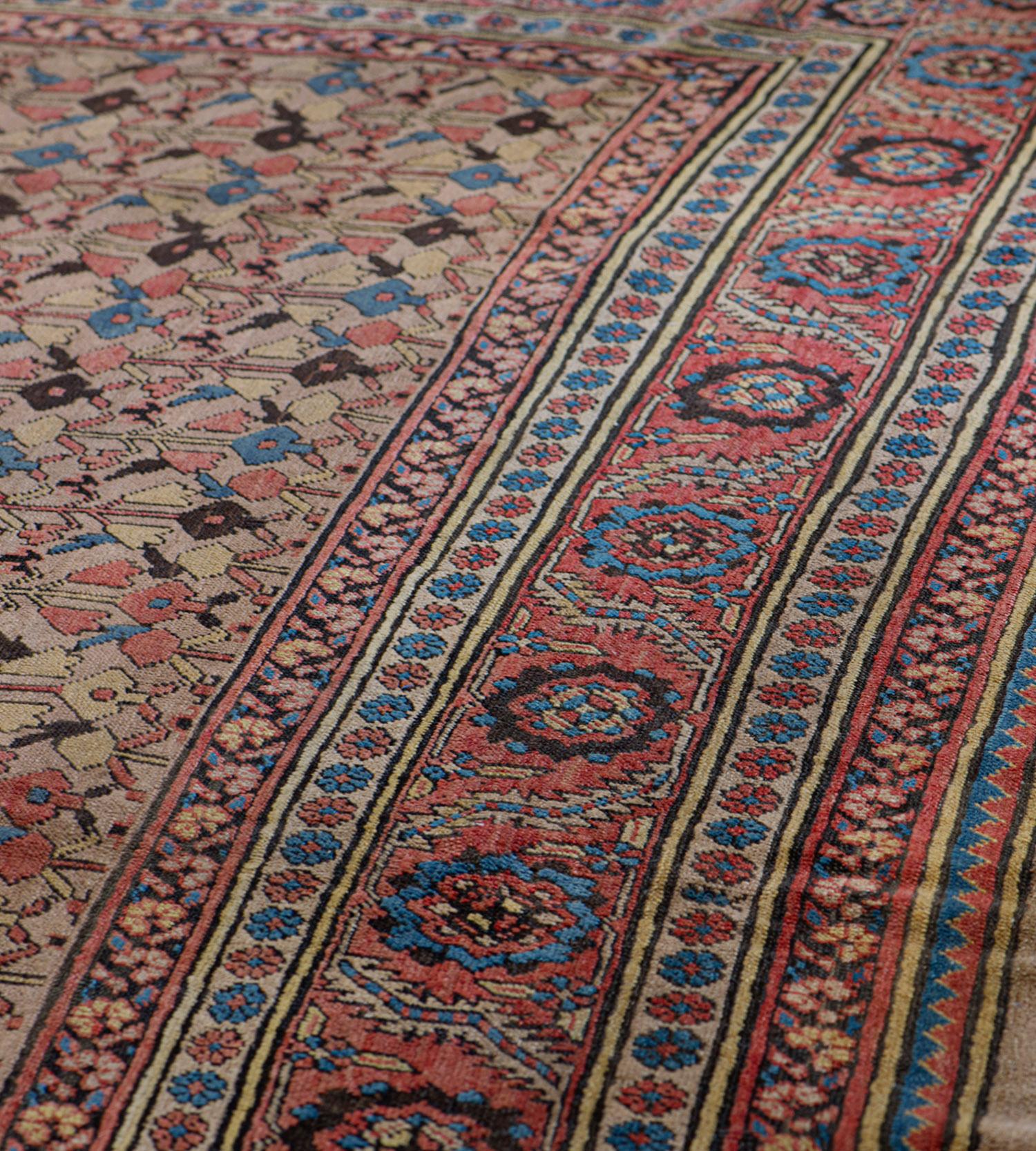 Bakshaish Late 19th Century Wool Bakhshaish Rug from North West Persia For Sale