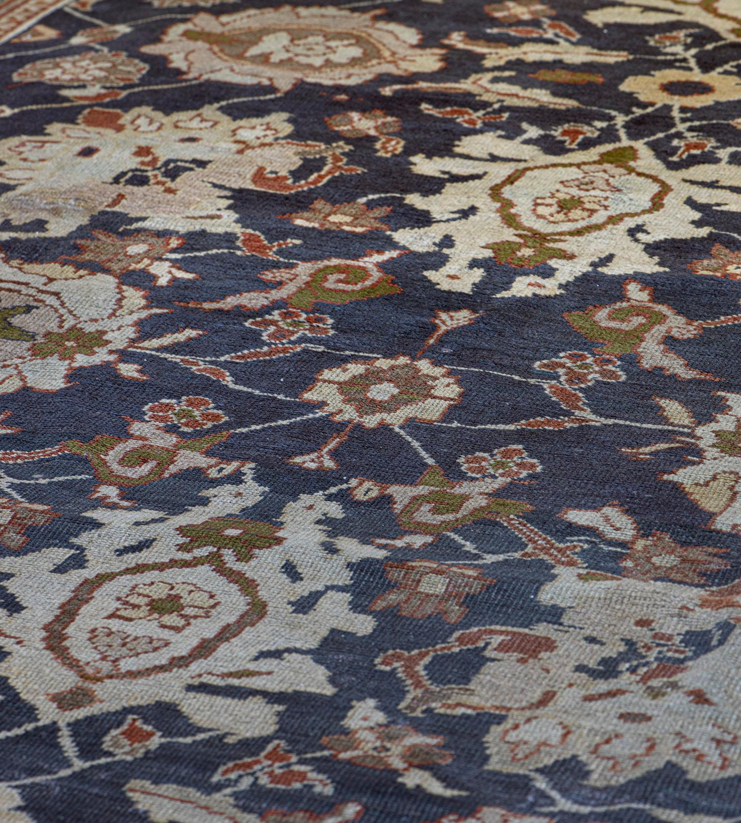 Persiano Tappeto Sultanabad Rugs in lana della fine del XIX secolo tessuto a mano nella Persia occidentale in vendita