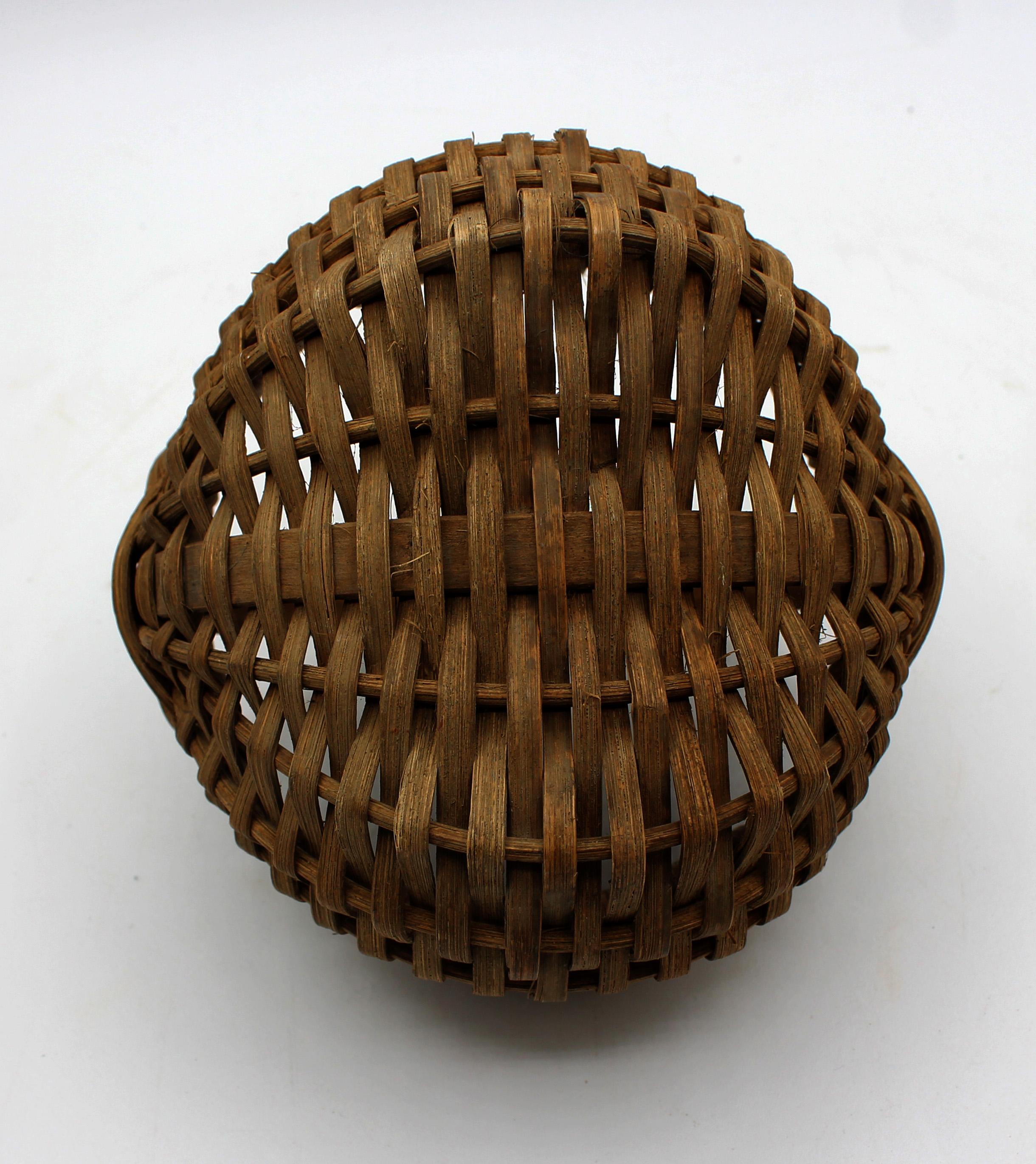 Rustic Late 19th Century Woven American Basket For Sale