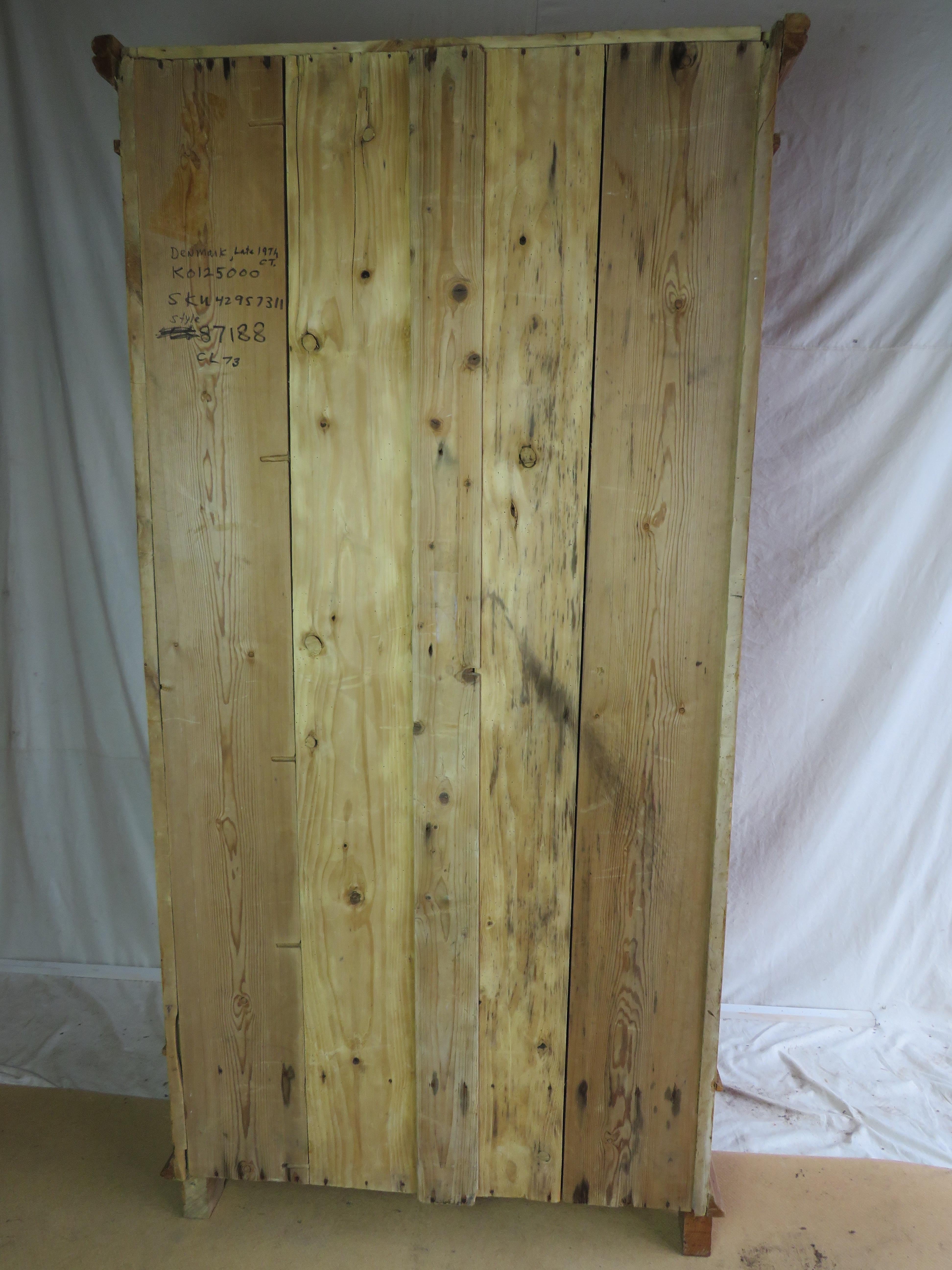Late 19th Century Yellow Pine Armoire with Single Door and Lower Drawer 6