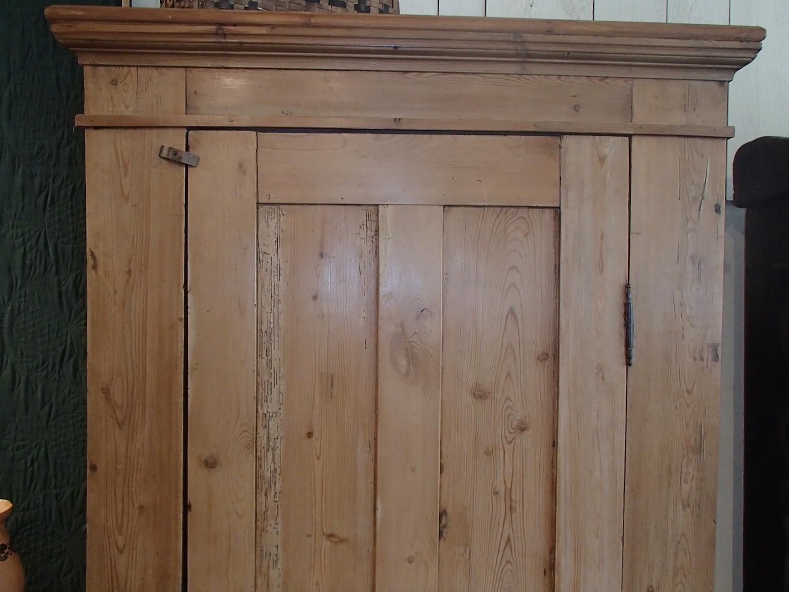 European Late 19th Century Yellow Pine Armoire with Single Door and Lower Drawer