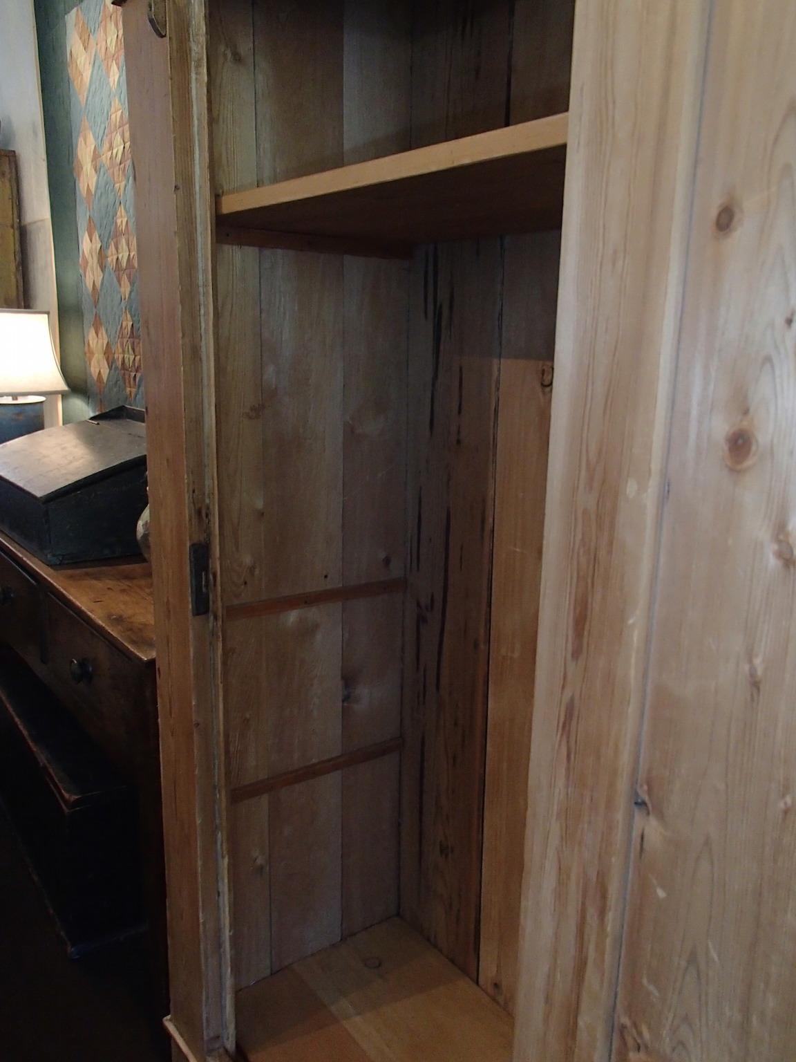 Late 19th Century Yellow Pine Armoire with Single Door and Lower Drawer 1